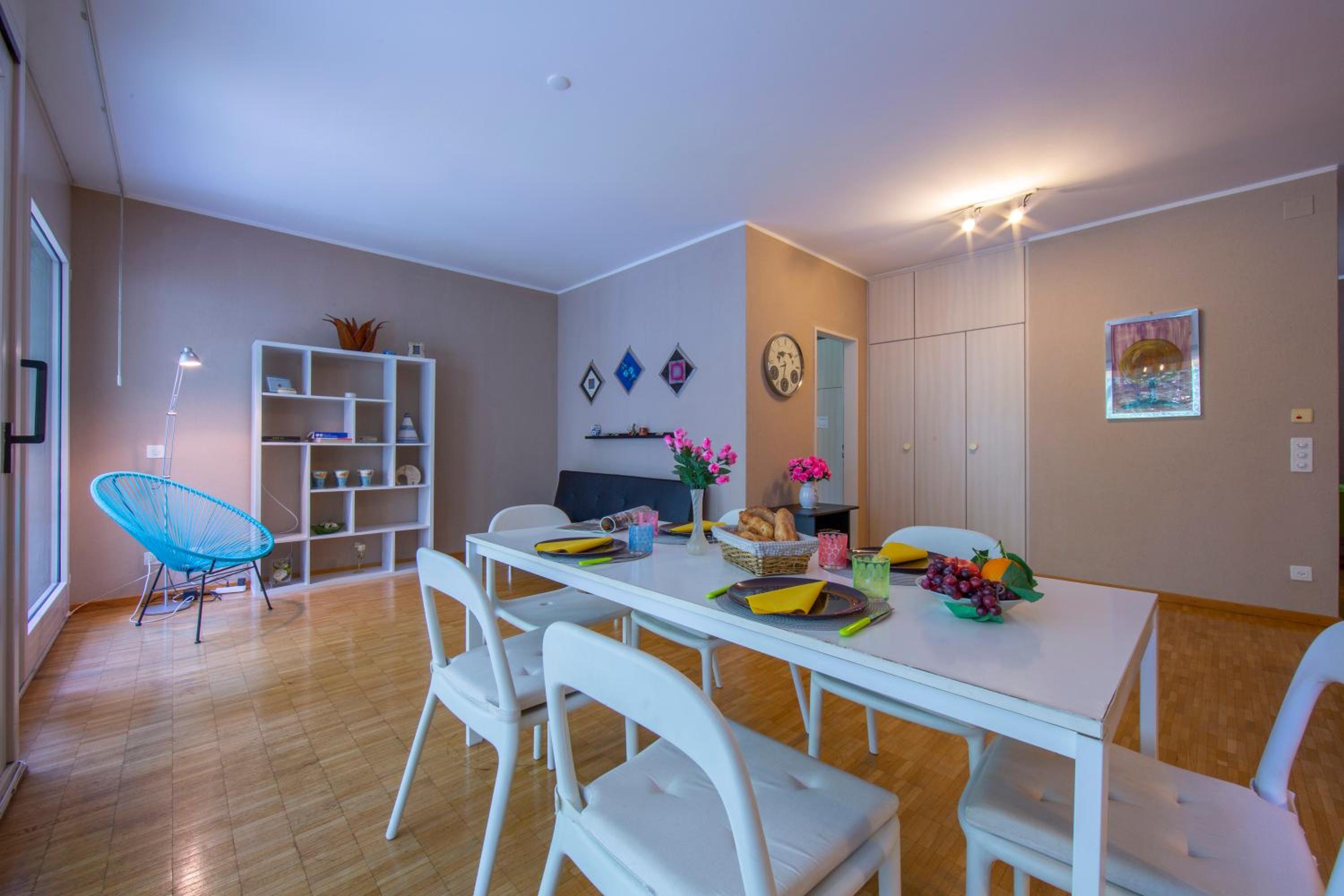 Maraini Elegante - Happy Rentals view 2