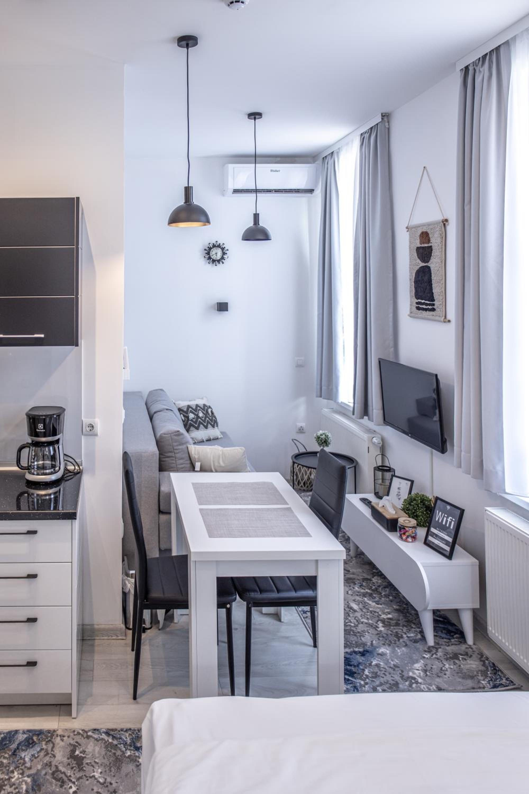 FIT Apartments