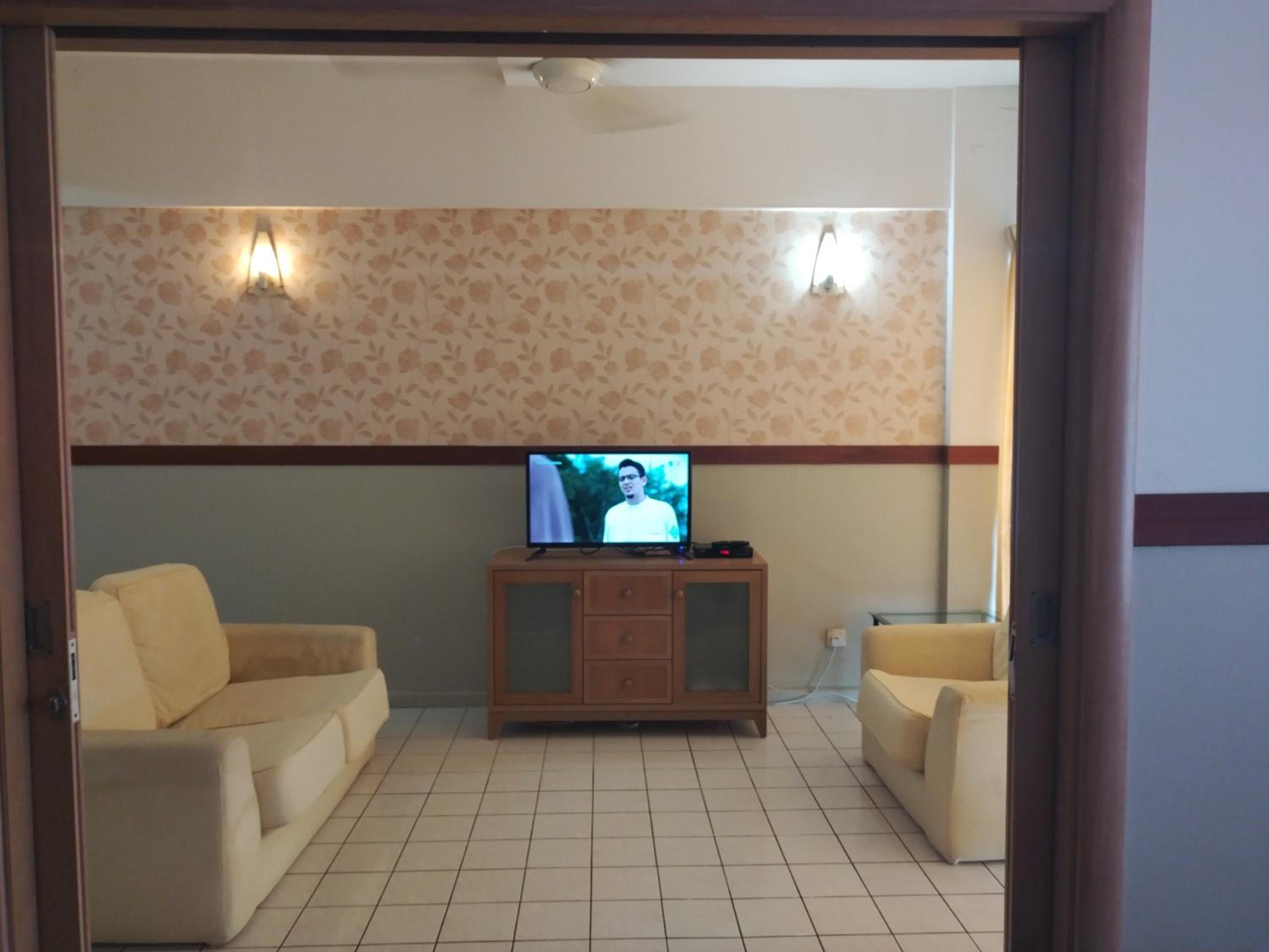 Shahmi Seaview Apartment (North)