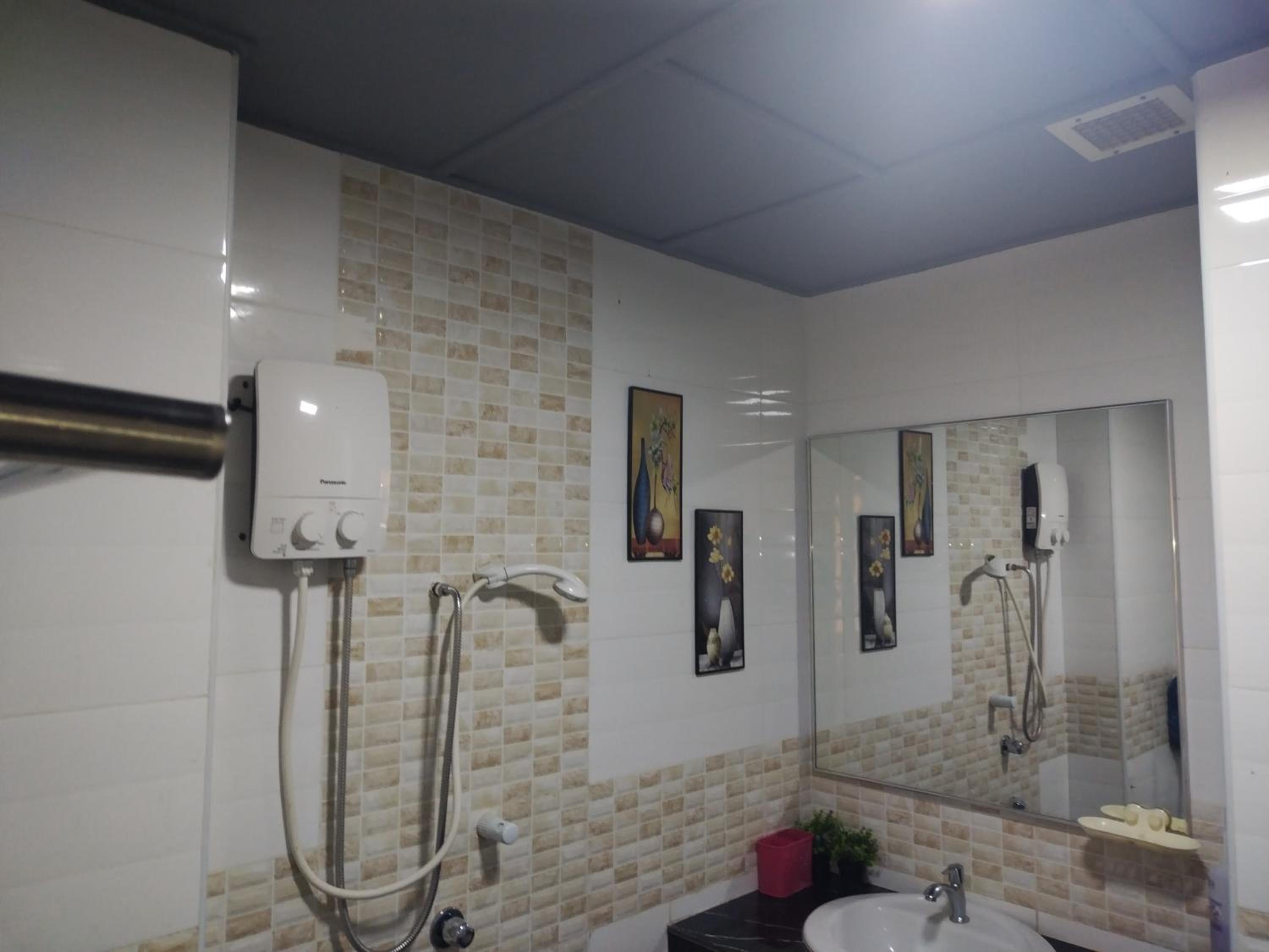 Shahmi Seaview Apartment (North)