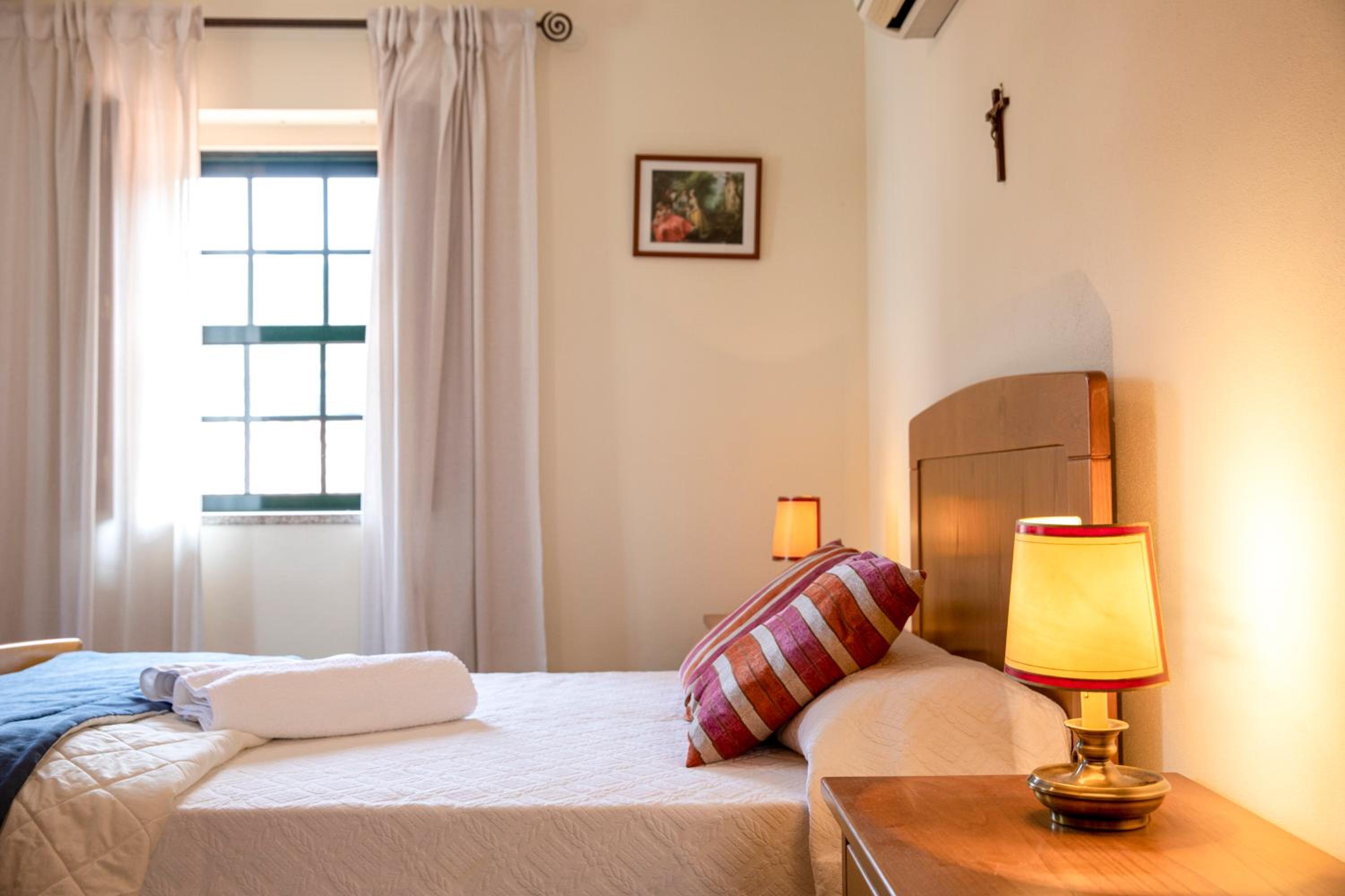 Casa de São Bernardo by LovelyStay
