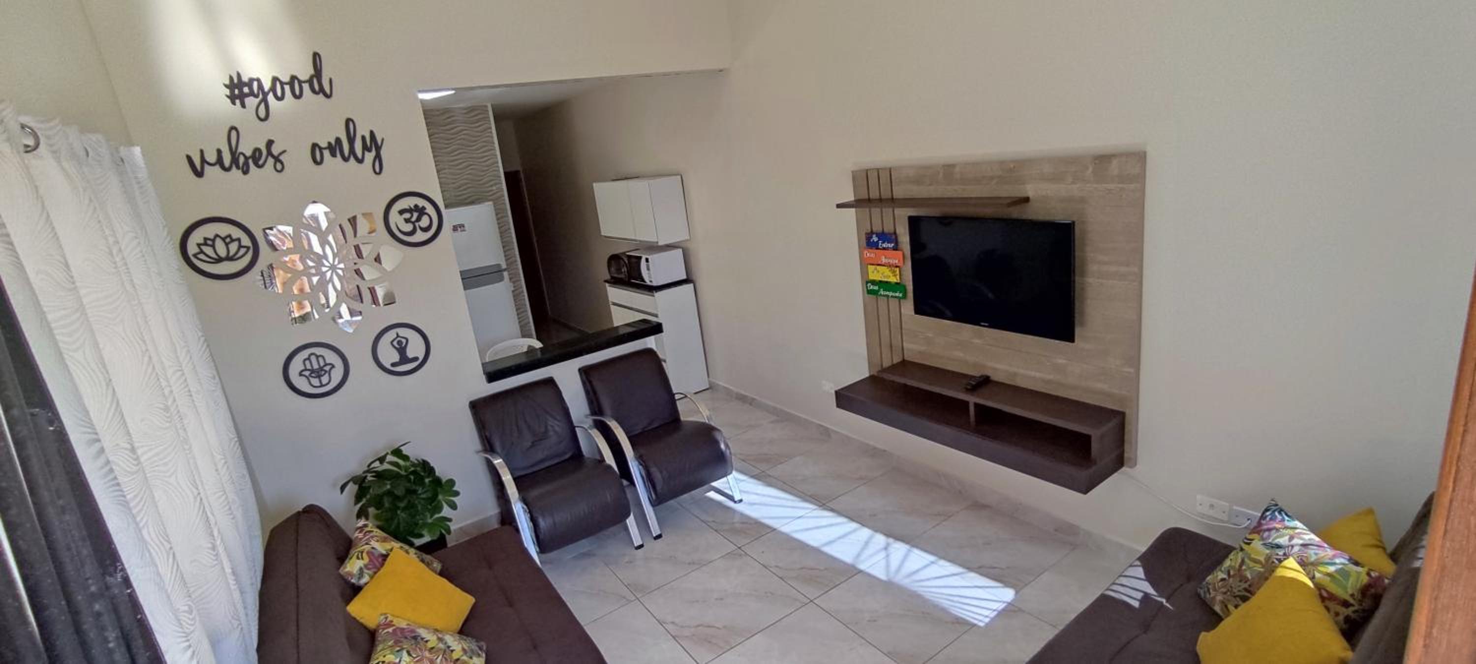 A Casa Linda Com Piscina Aquecida churrasqueira wifi pertinho da praia em Itanhaém