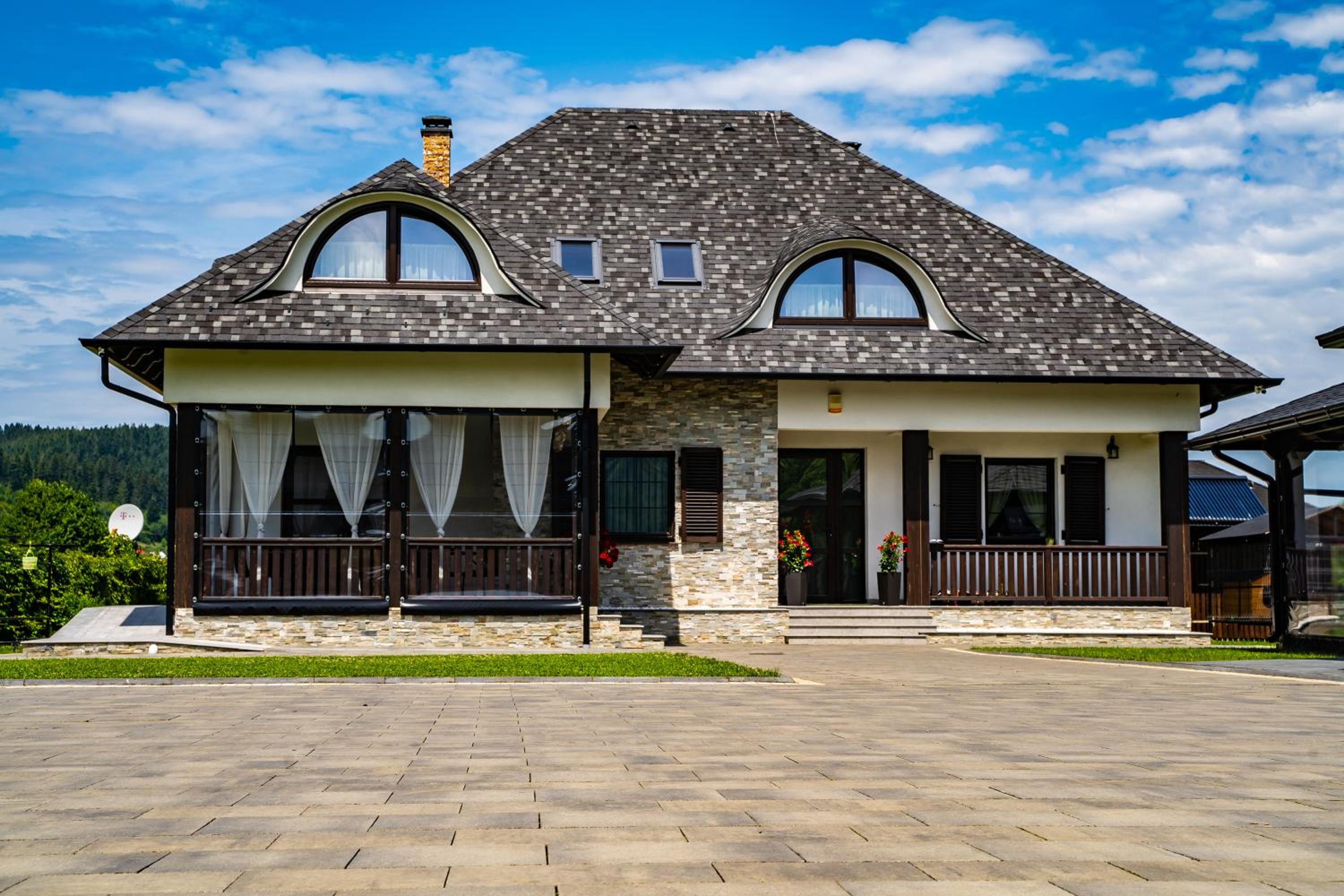 Casa Românească view 3
