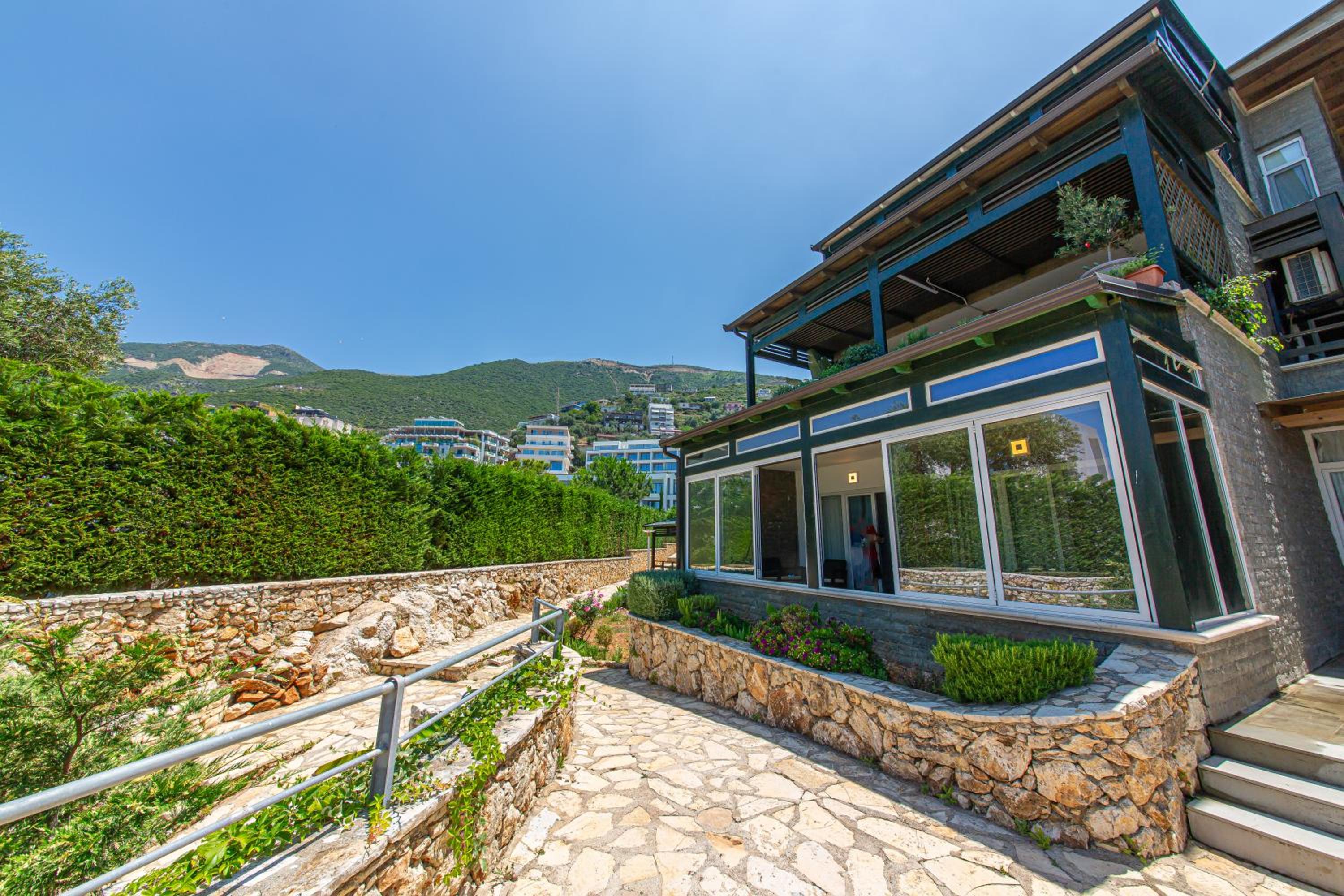 Luxury Villa 2