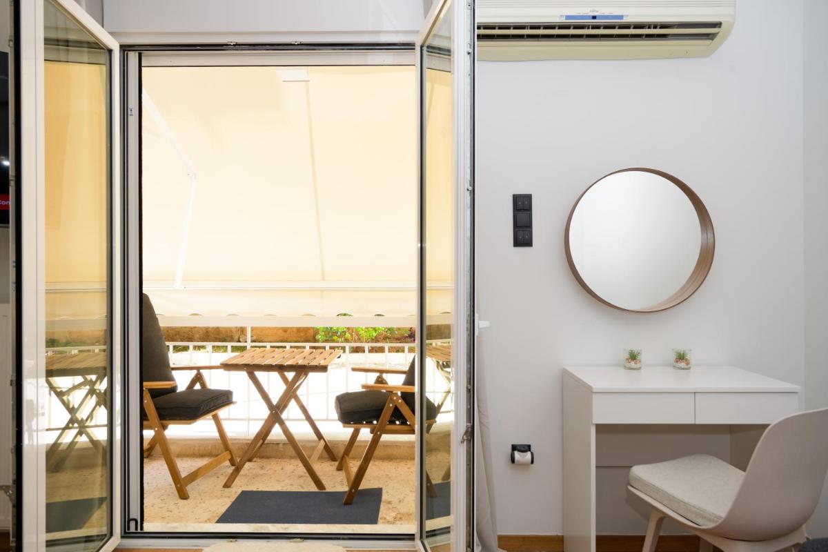 Seaside Serenity: Charming Studio Flat