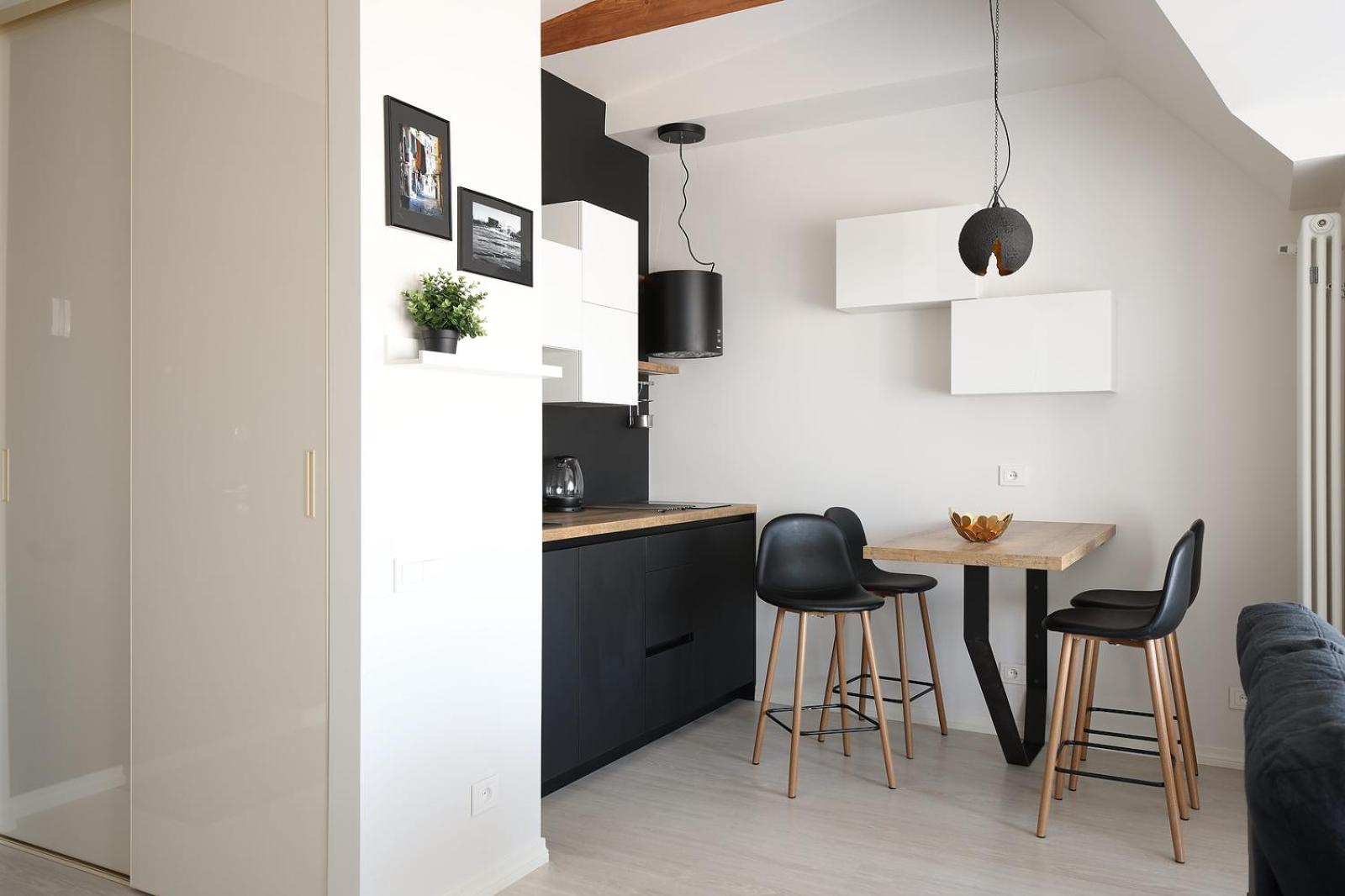 Bright attic flat in the centre view 2