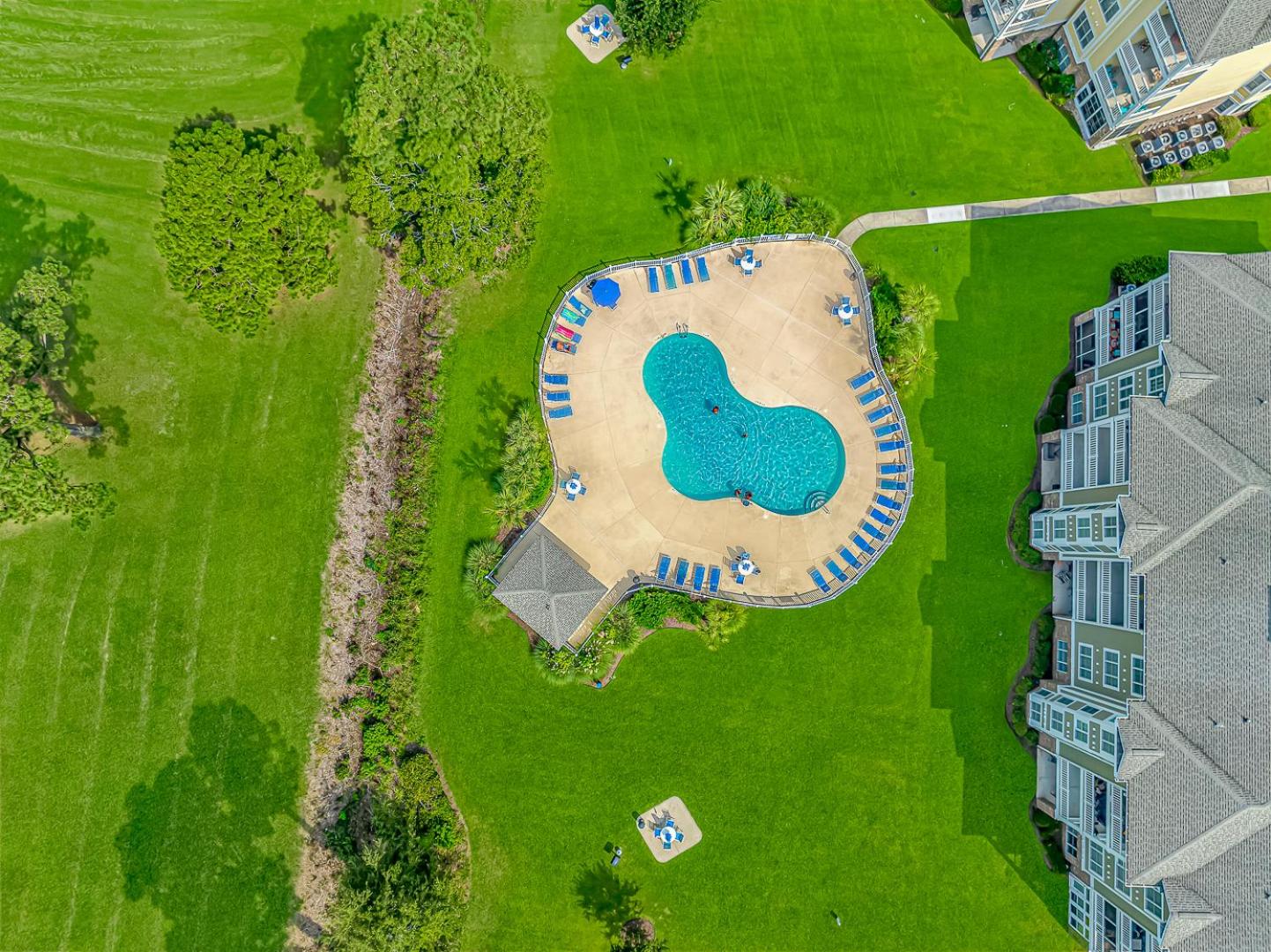 Top Floor 3 Bedroom Condo- Incredible Views of The Golf Course! Magnolia Pointe 301 view 2