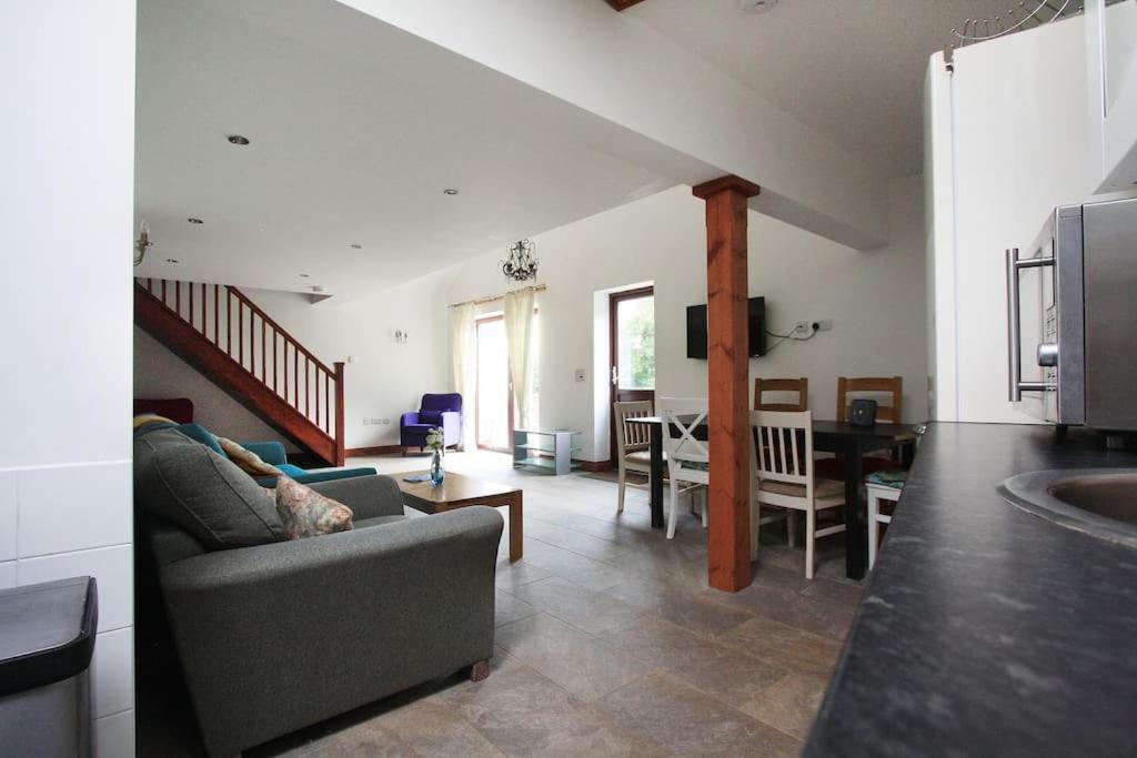 A nicely presented friendly comfortable ECO cottage view 3