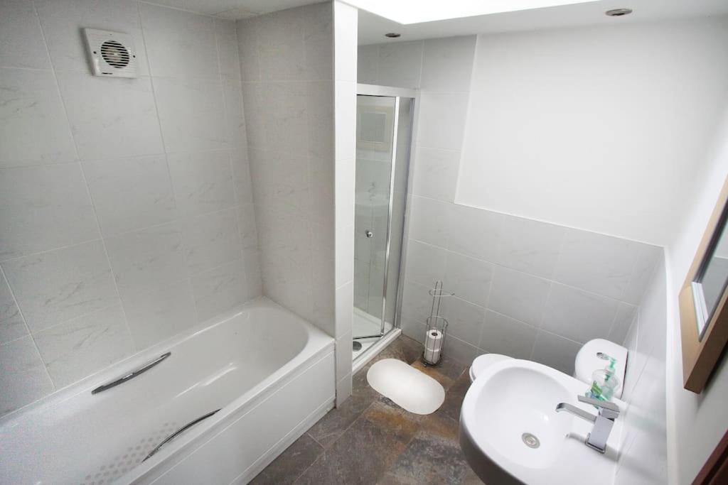 A nicely presented friendly comfortable ECO cottage view 5