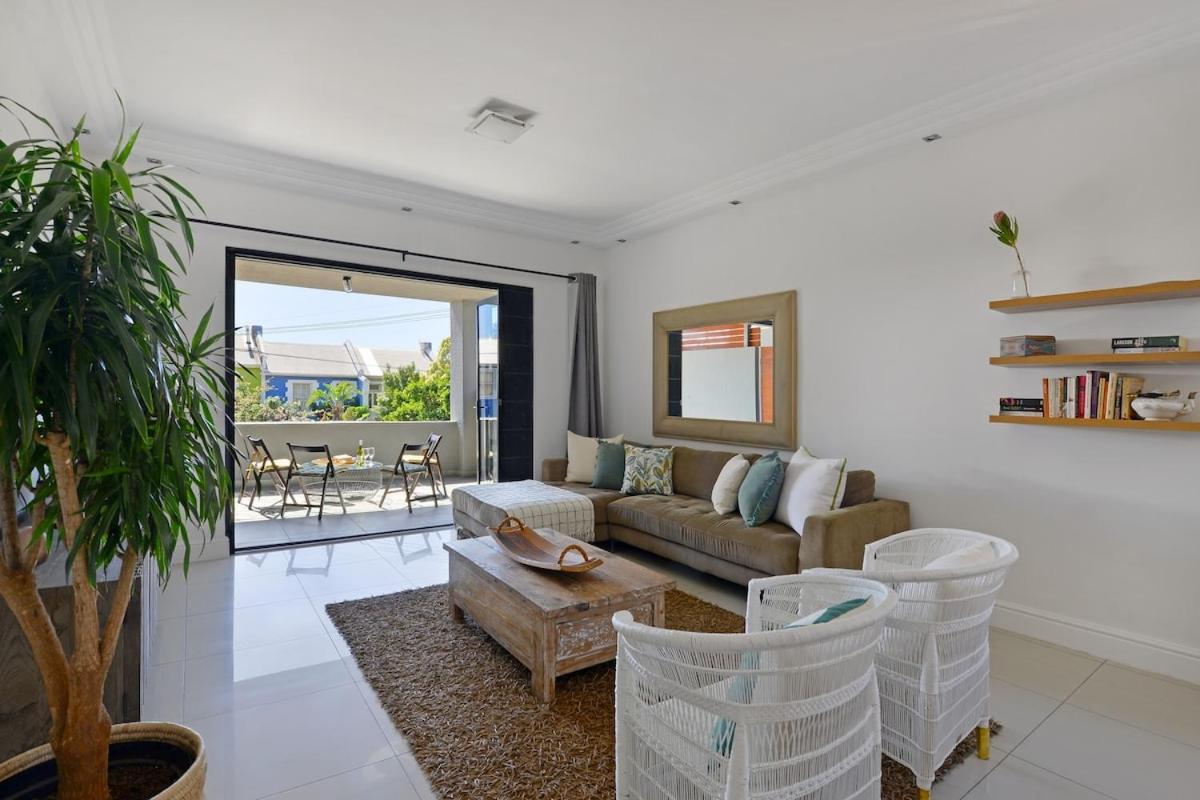 Stylish Green Point Apartment