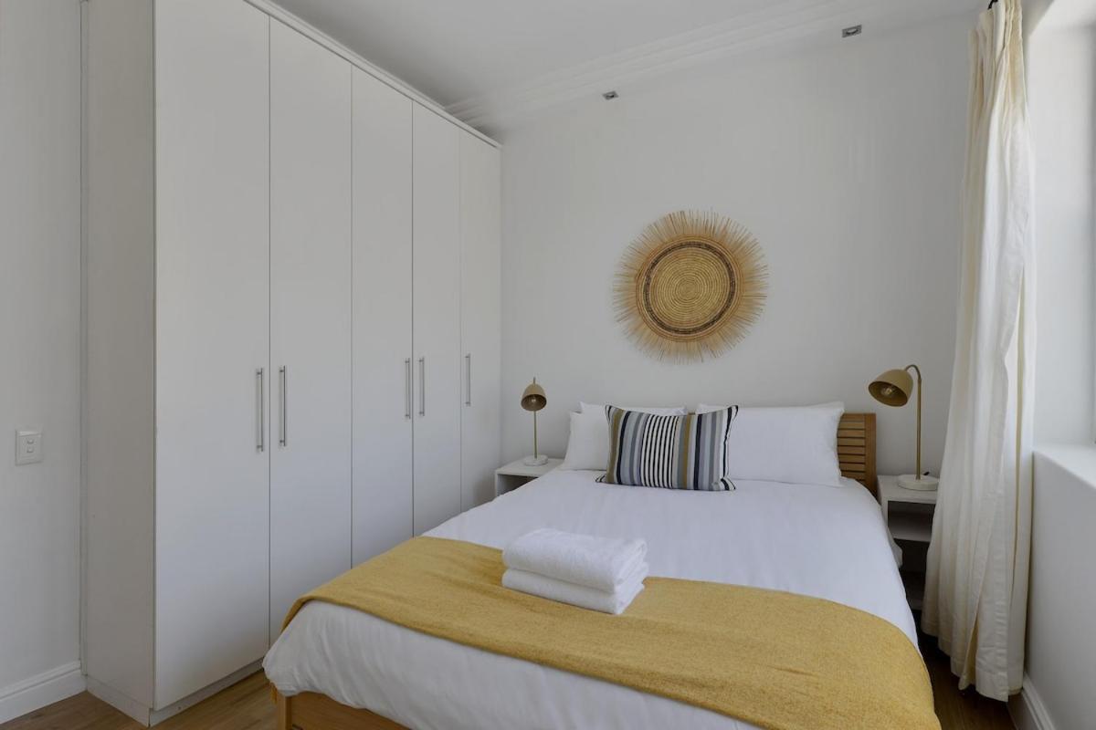 Stylish Green Point Apartment