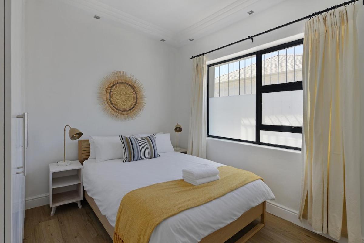 Stylish Green Point Apartment