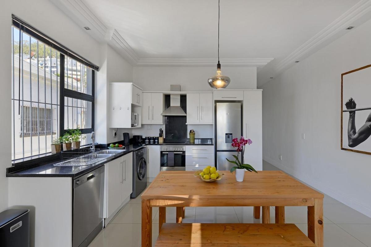 Stylish Green Point Apartment