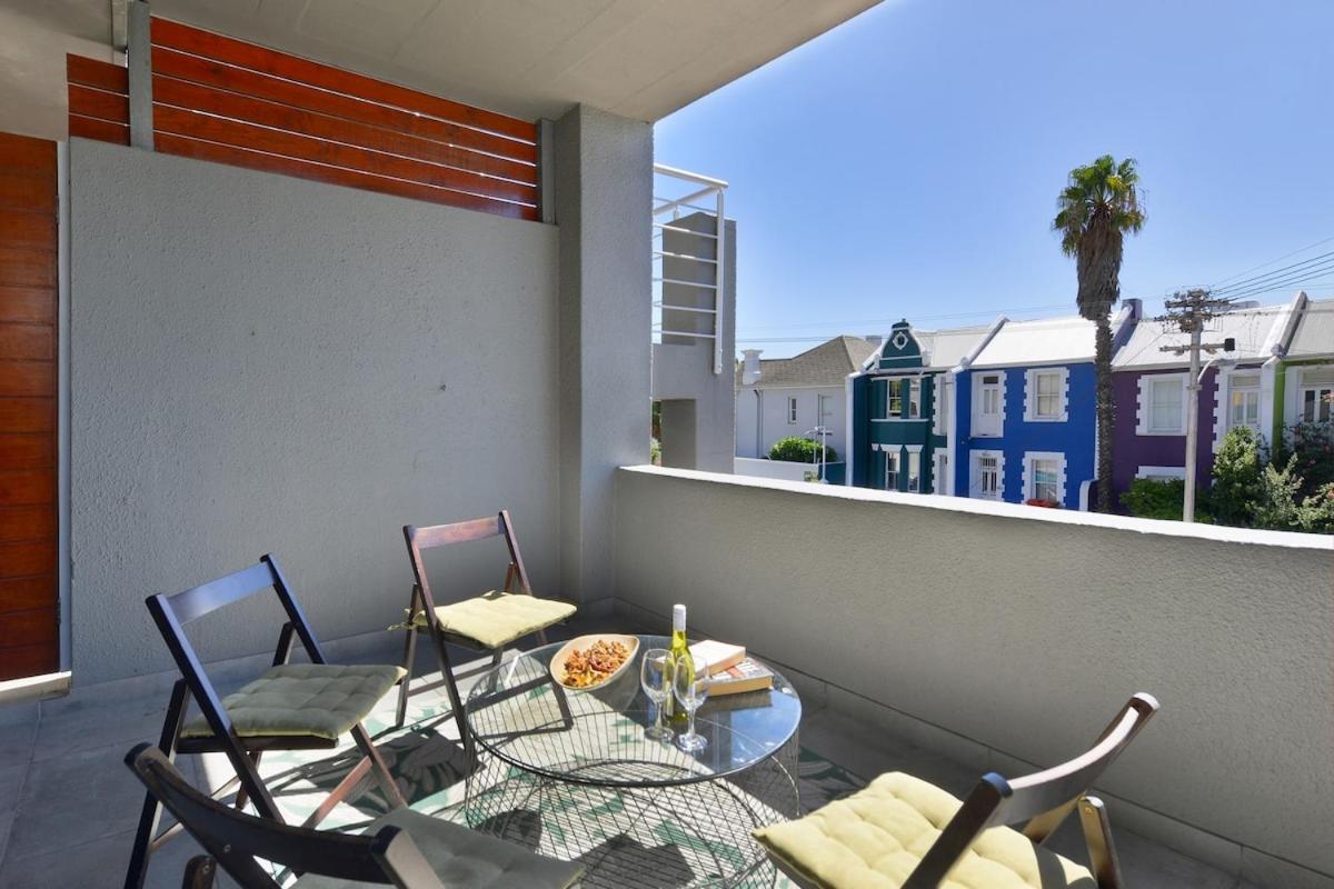 Stylish Green Point Apartment