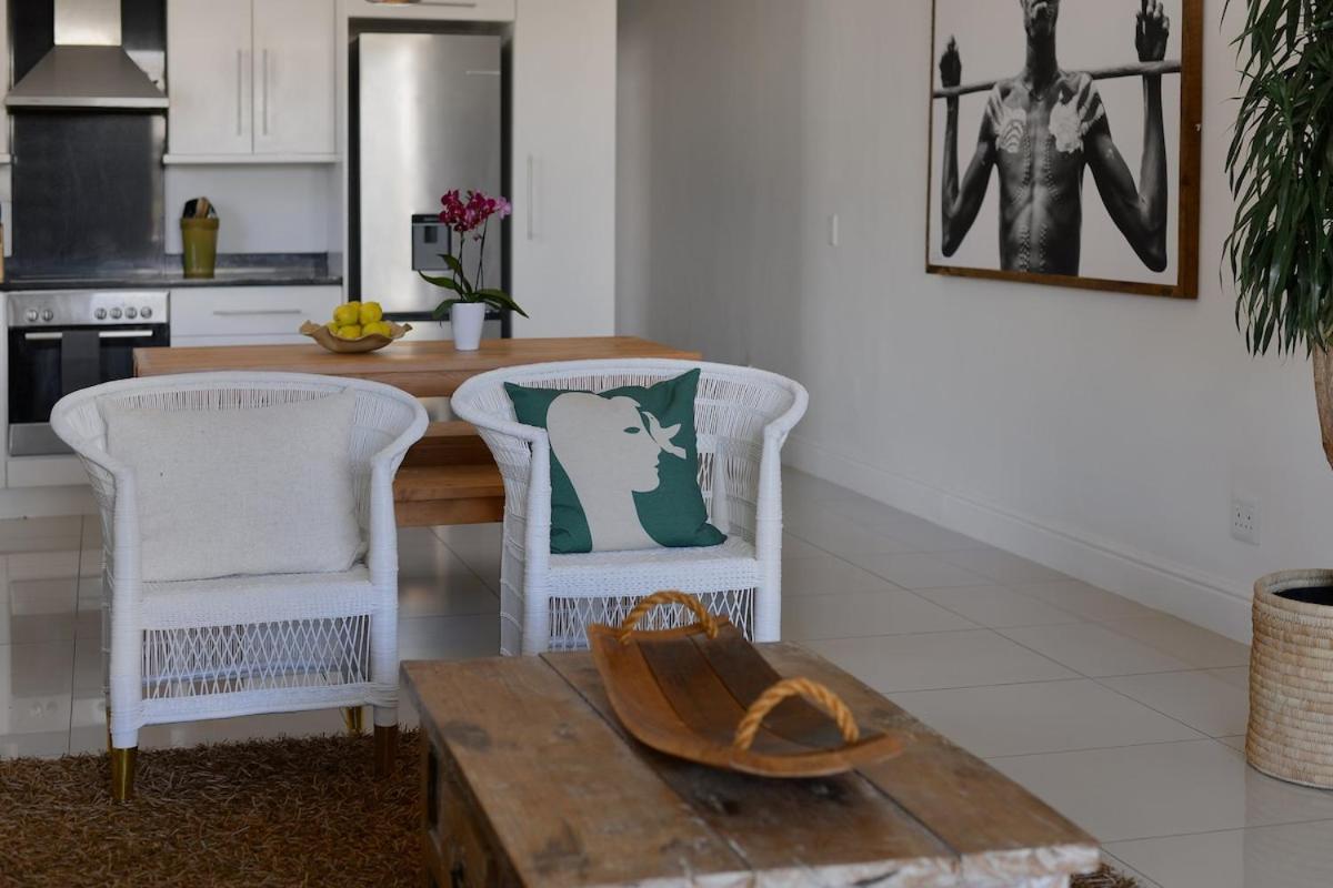 Stylish Green Point Apartment