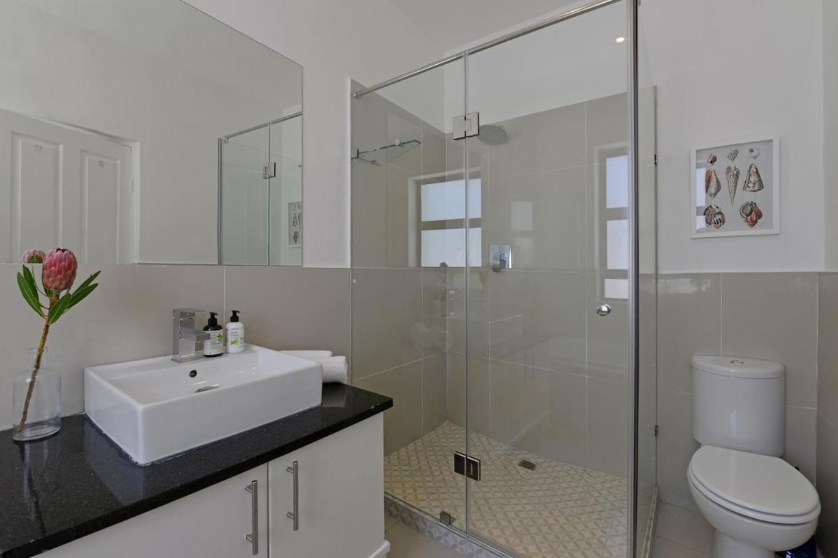 Stylish Green Point Apartment