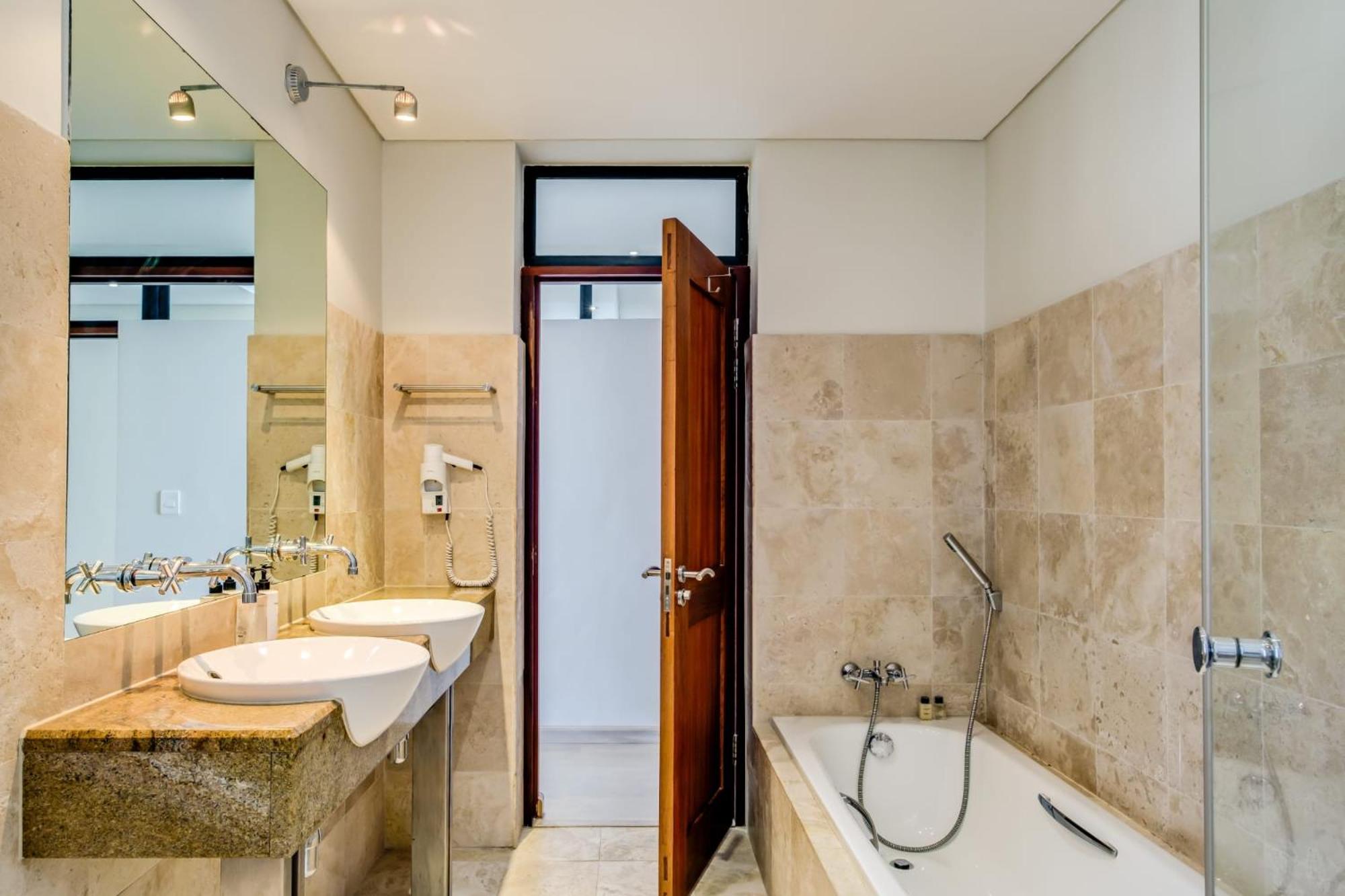 Bali Luxury Suite E