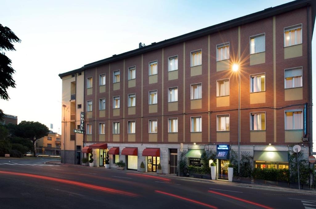 Hotel Roma - Image 1