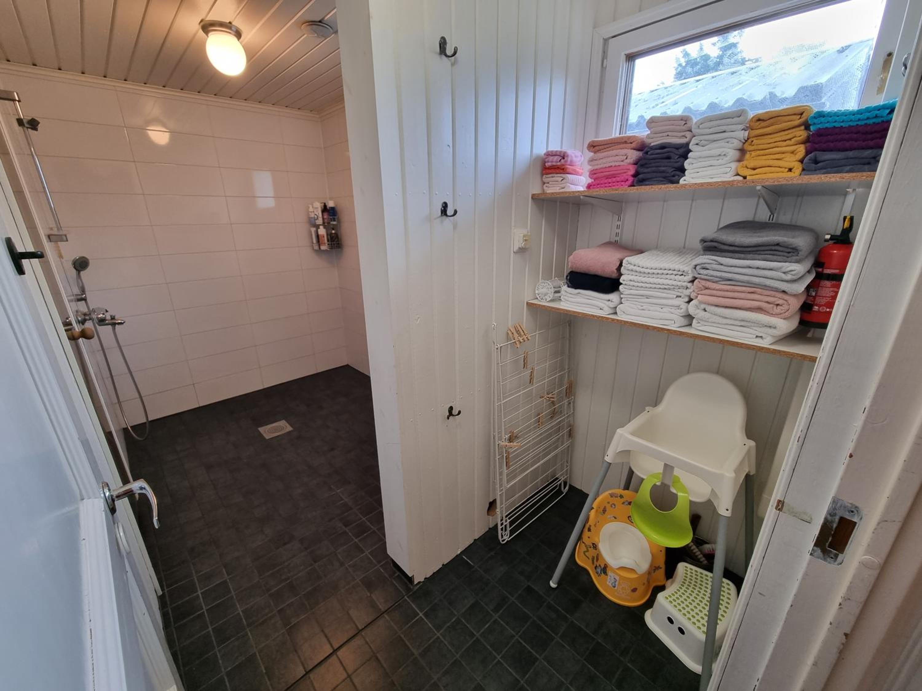 Päätyhuoneisto: Nariseva puulattia!