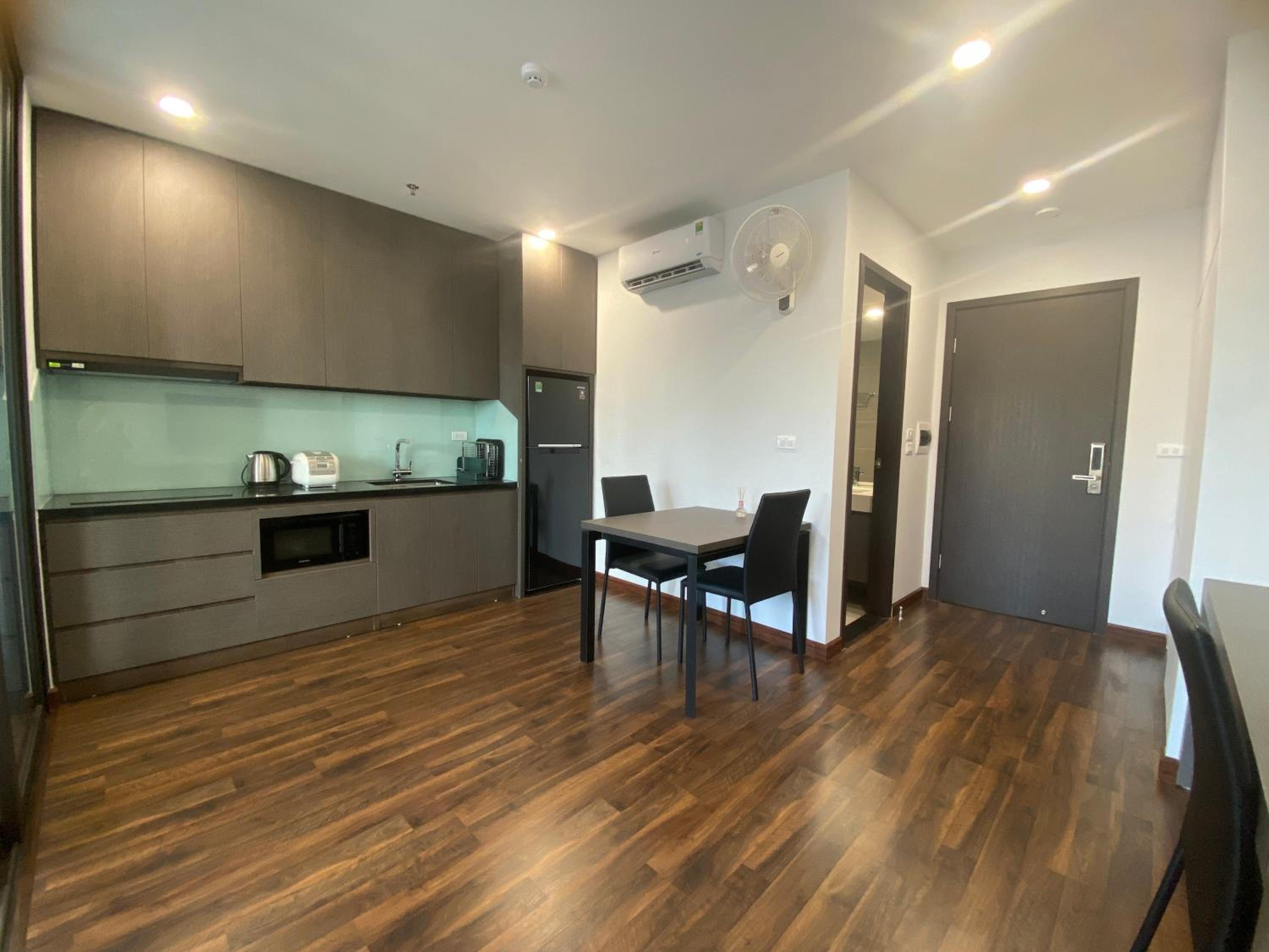The Carnation Apartment 02