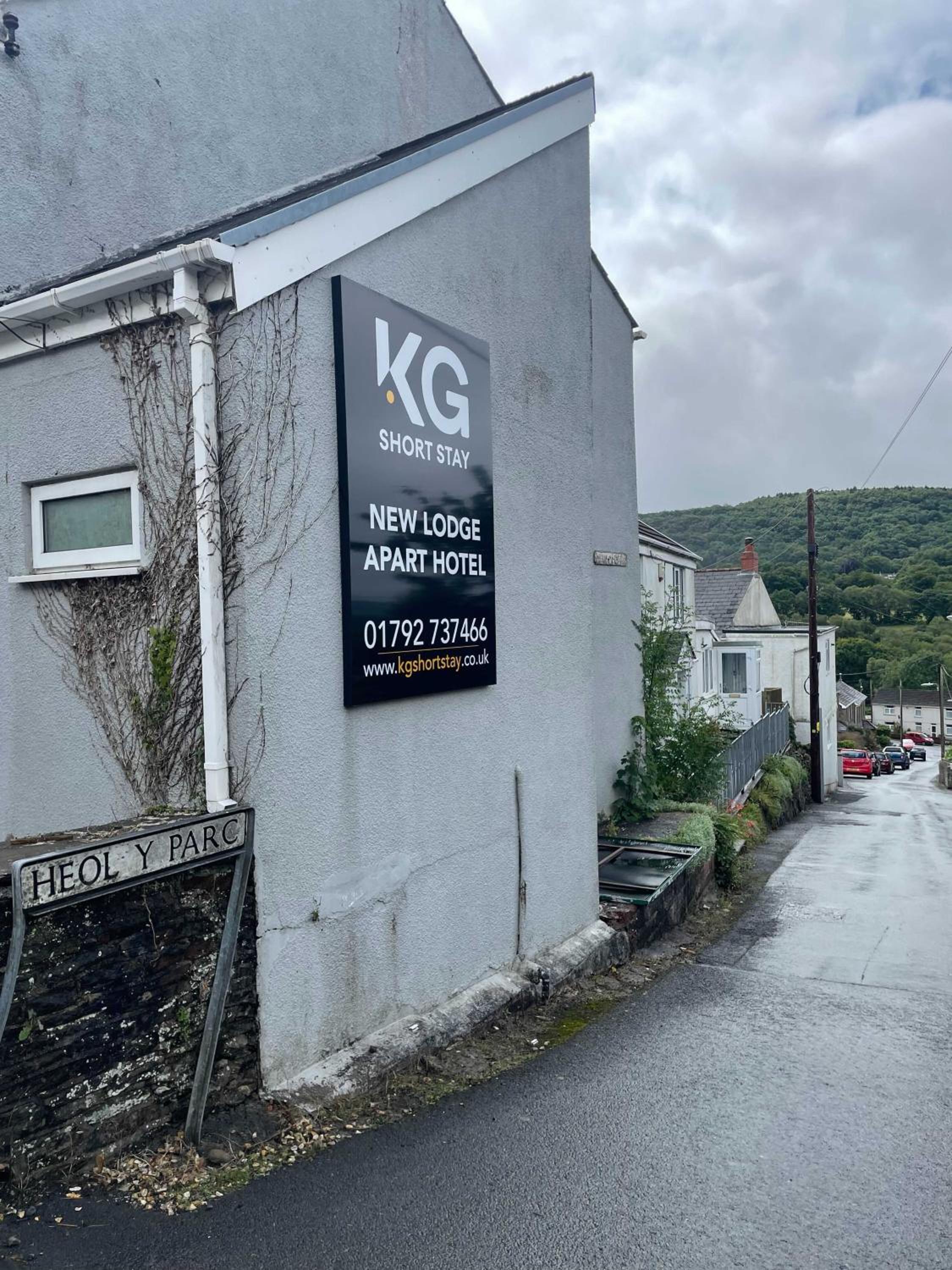 New Lodge Rooms- with Free Parking