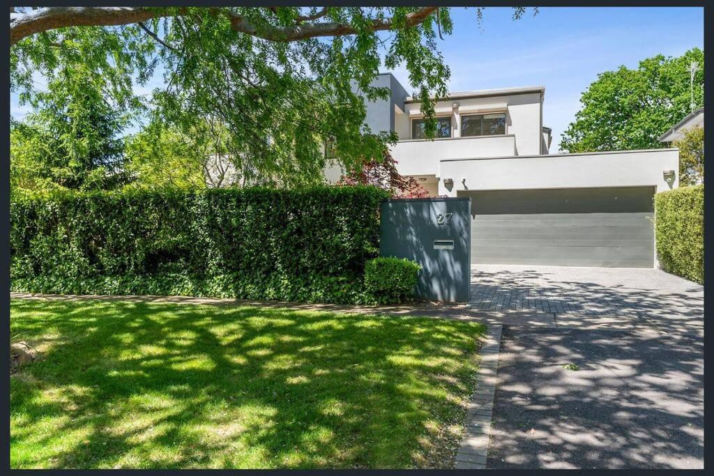 Modern & Perfect Location in Parliament triangle