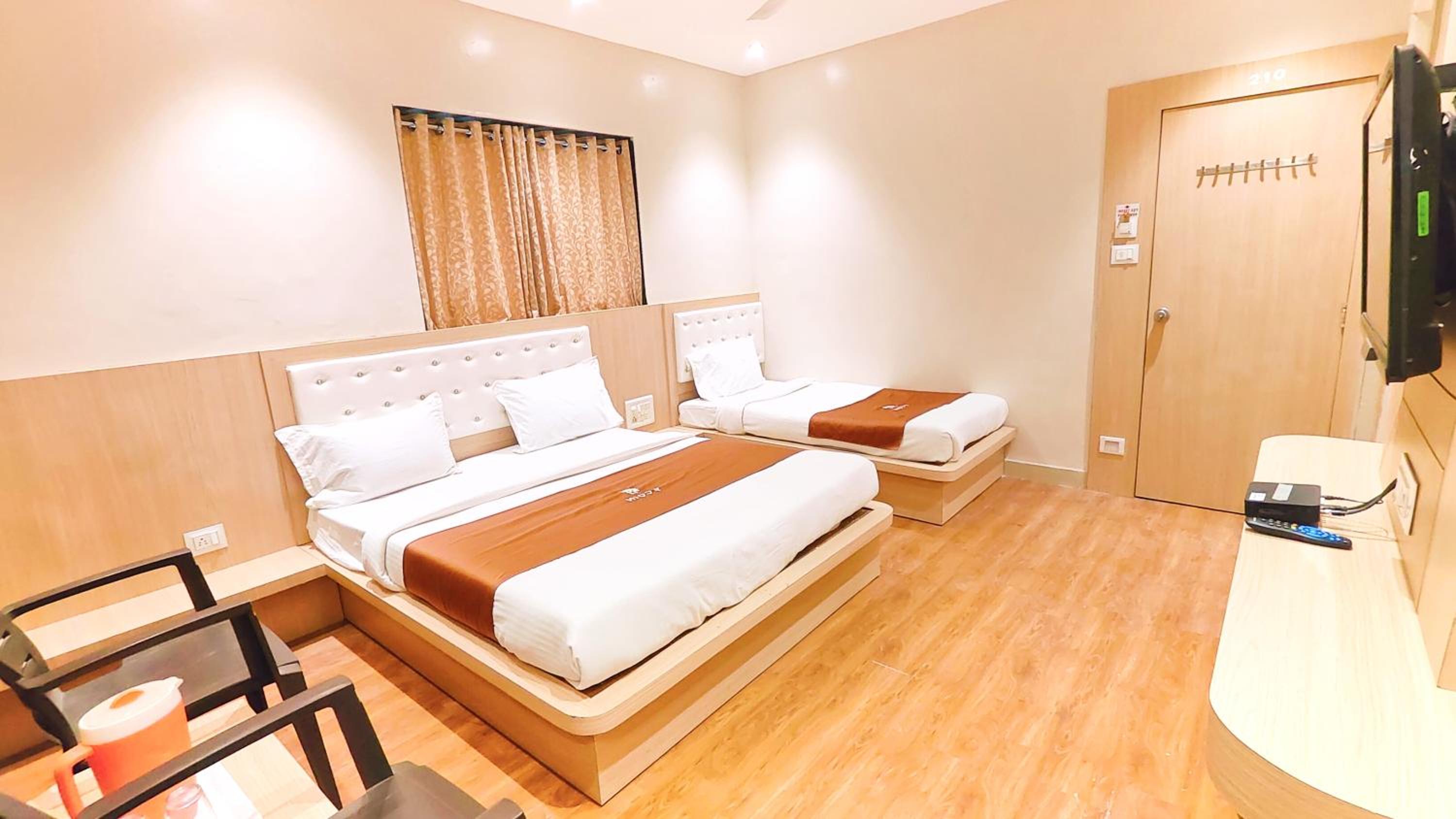 Shirdi Vacations - Hotel Yog Palace Newly Renovated - Property Image 11