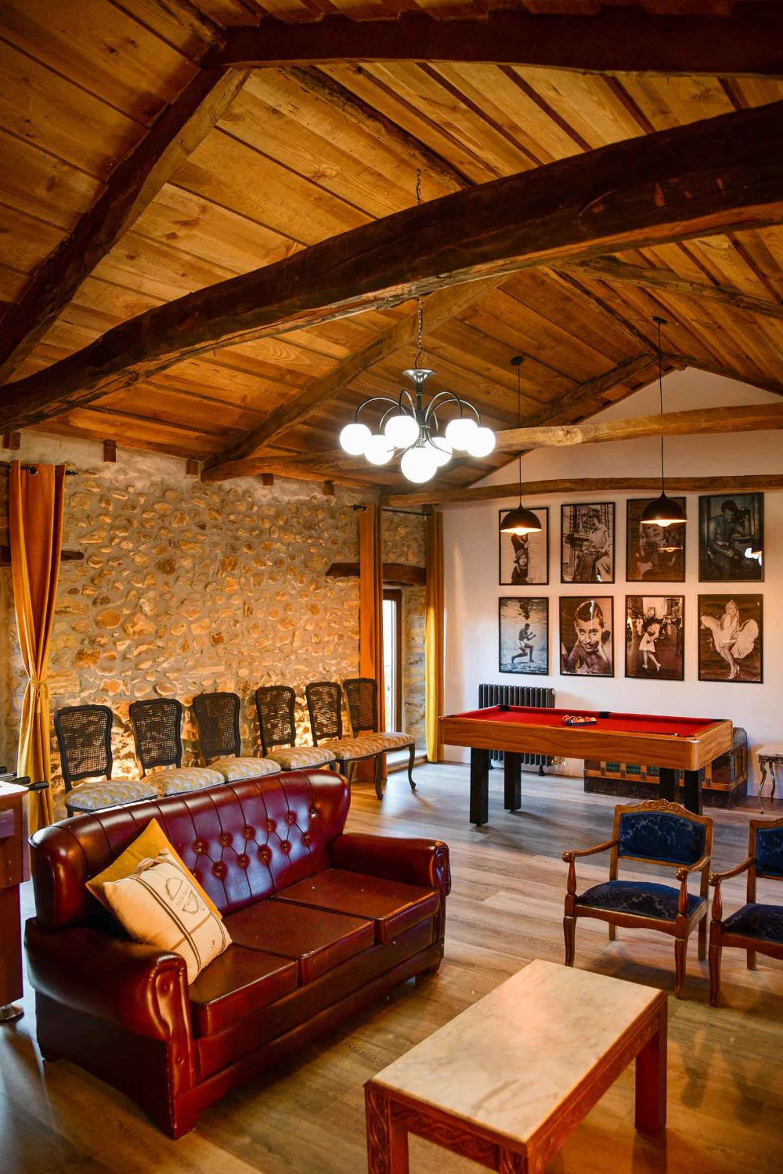 lounge