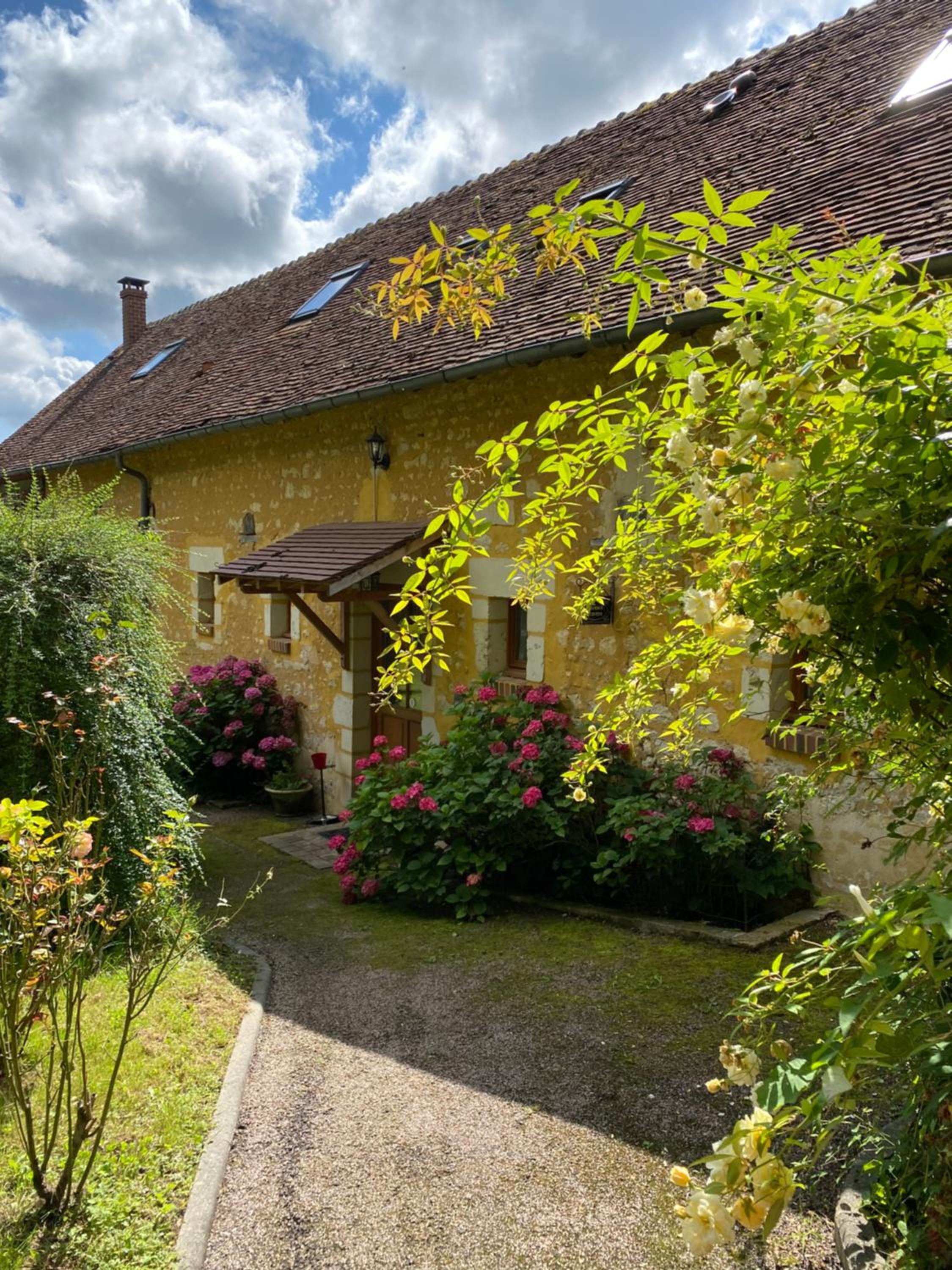 Chambre d'Hôtes du Domaine de la Haute Poignandiere view 2