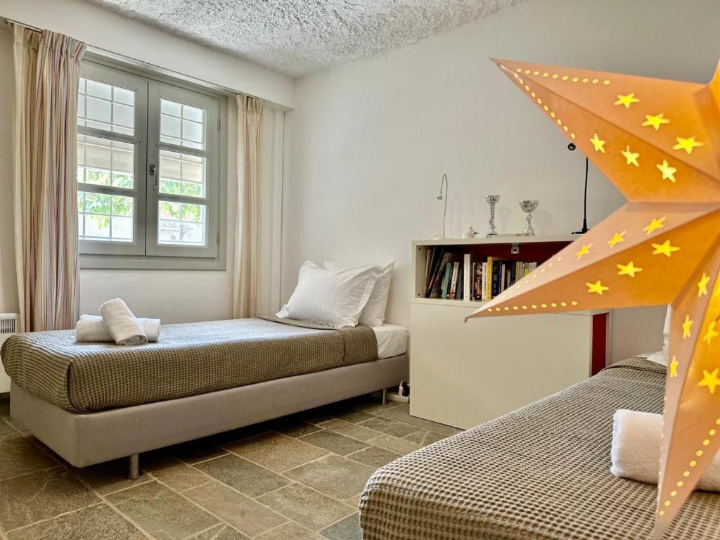 Hermione Hills Luxury Cottage by Goutos Luxury Living