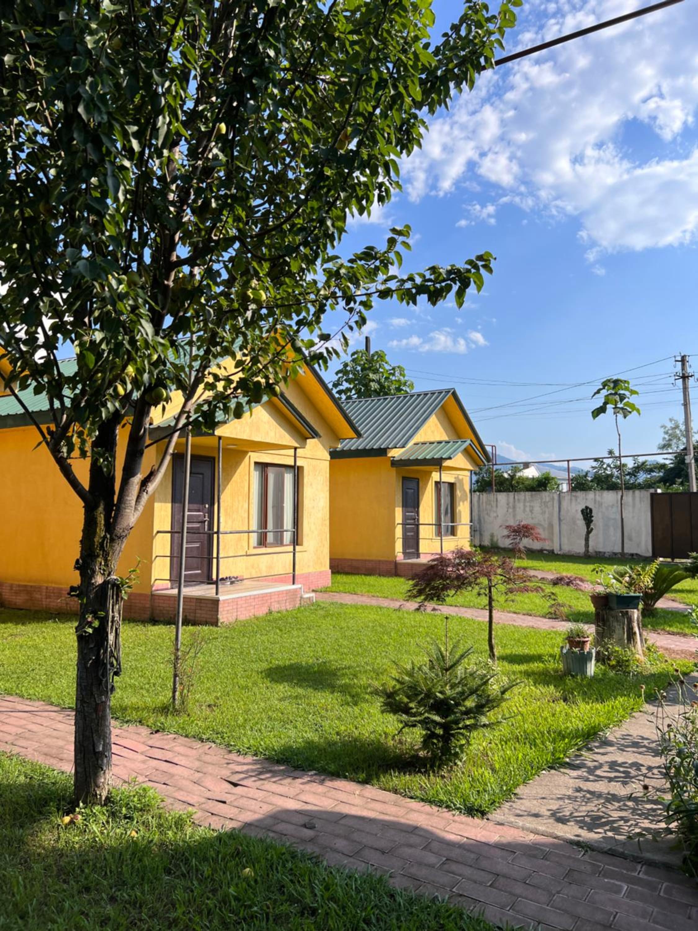 Senima's paradise - Pool & Cottages view 2