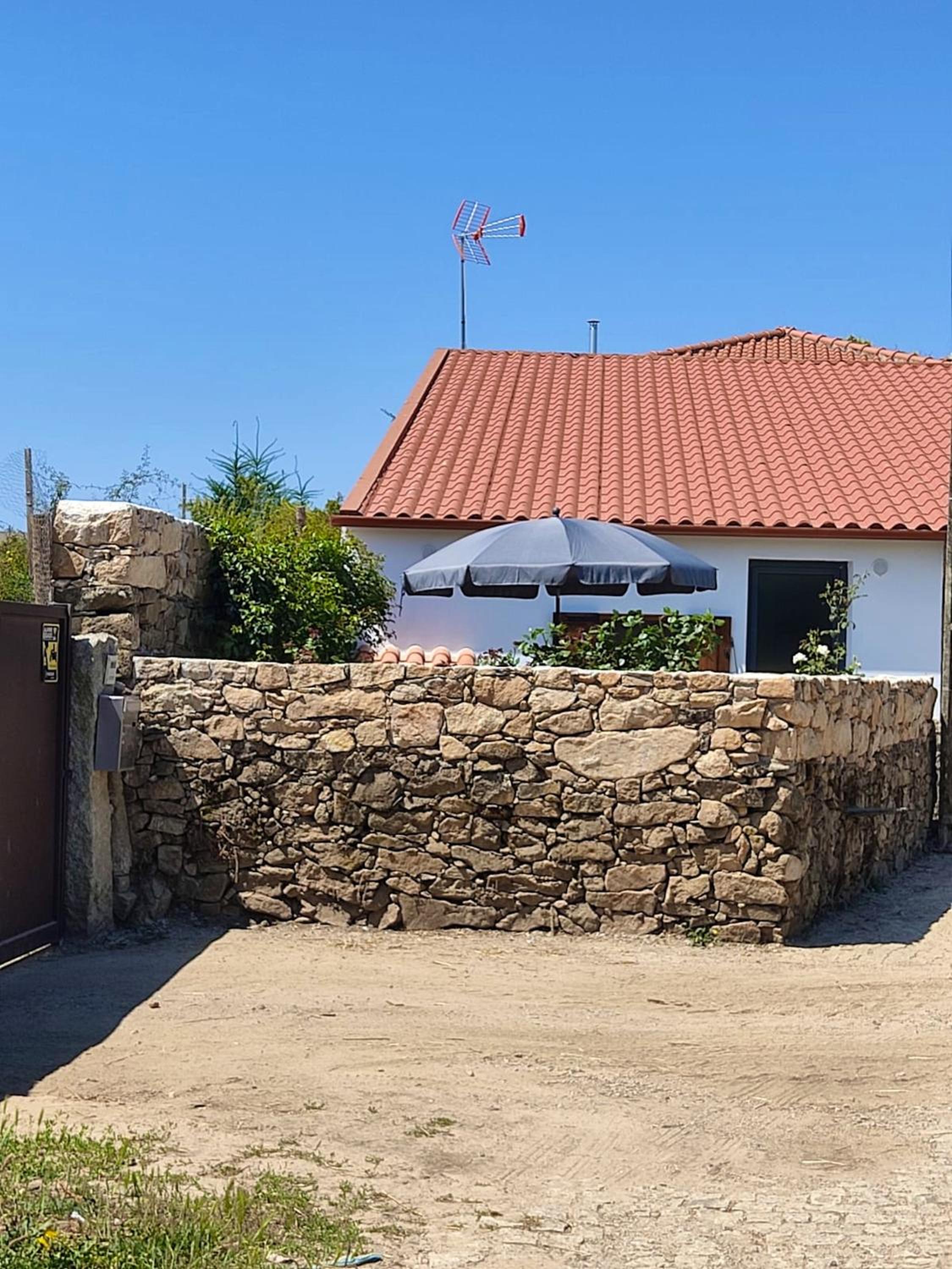 Charming house in Parada with mountain view and fenced garden view 2