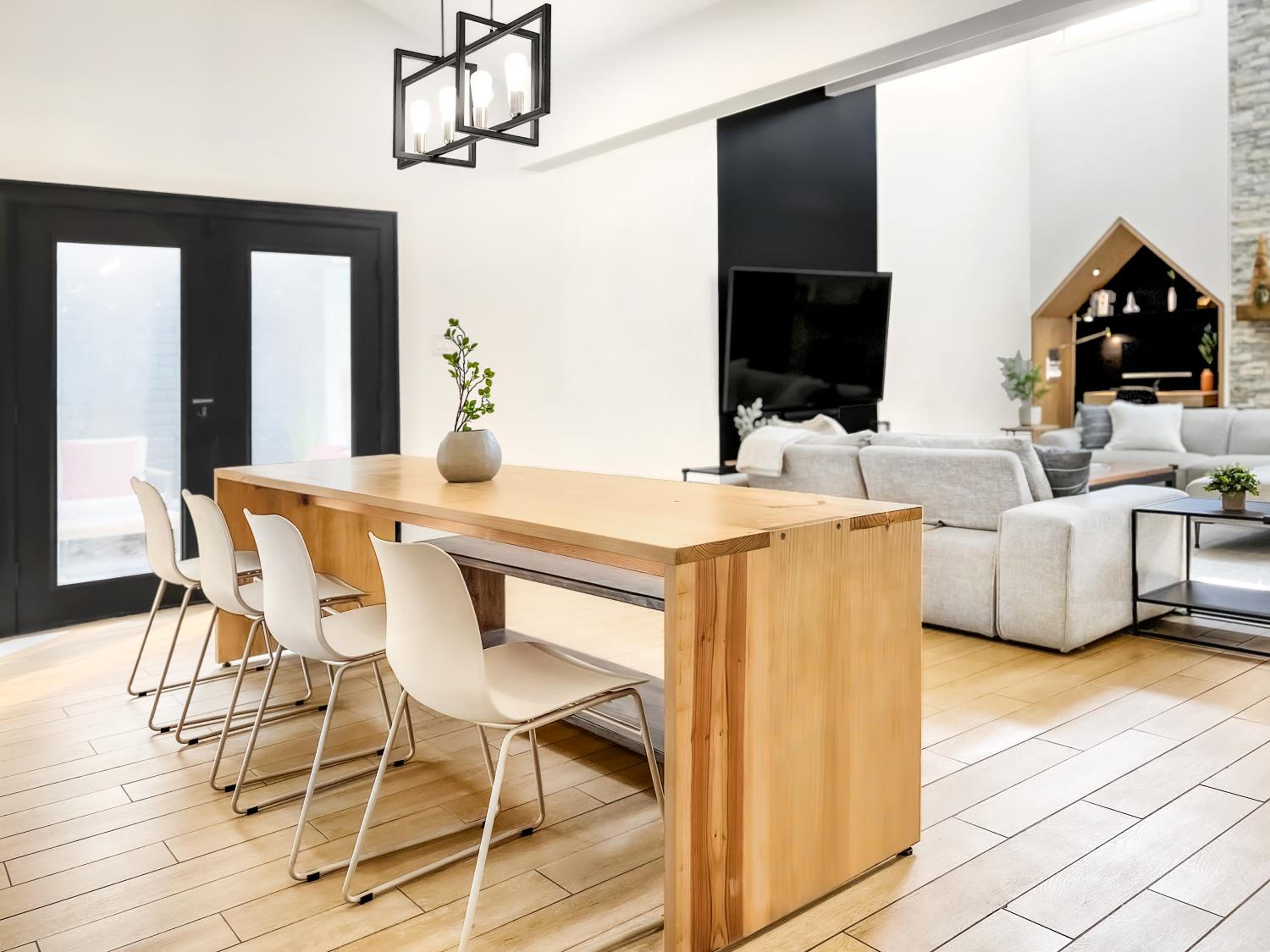 open airy custom designed home - 2kings - sleeps 14 view 5