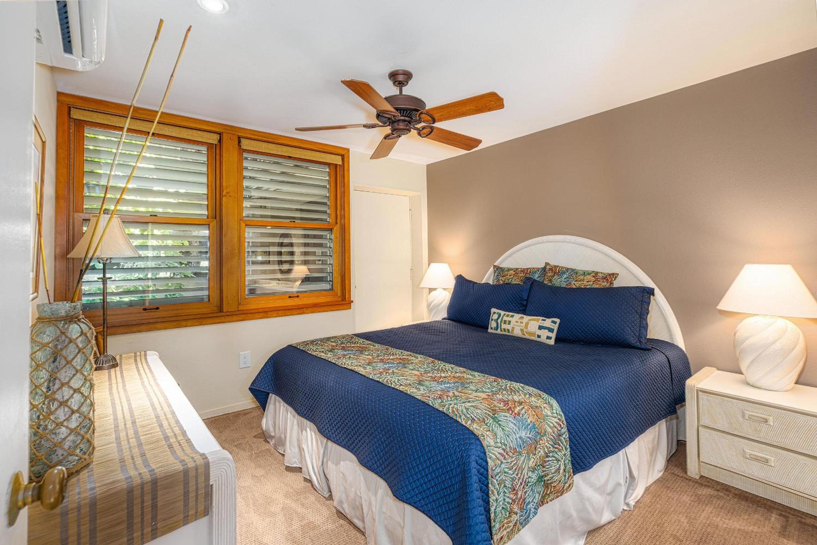 Hale Hui Kai 202, Steps to the Beach, Split AC