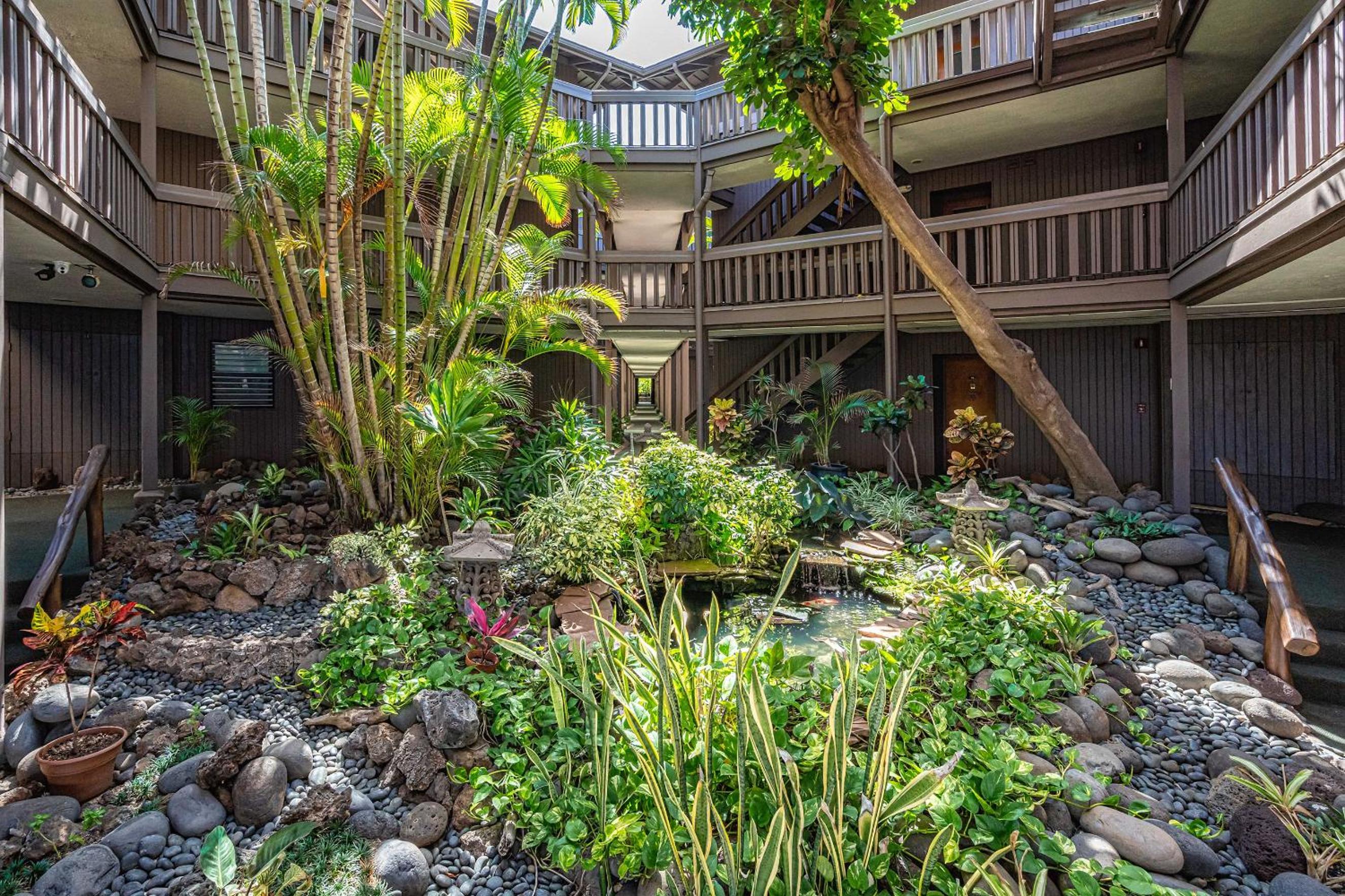 Hale Hui Kai 202, Steps to the Beach, Split AC