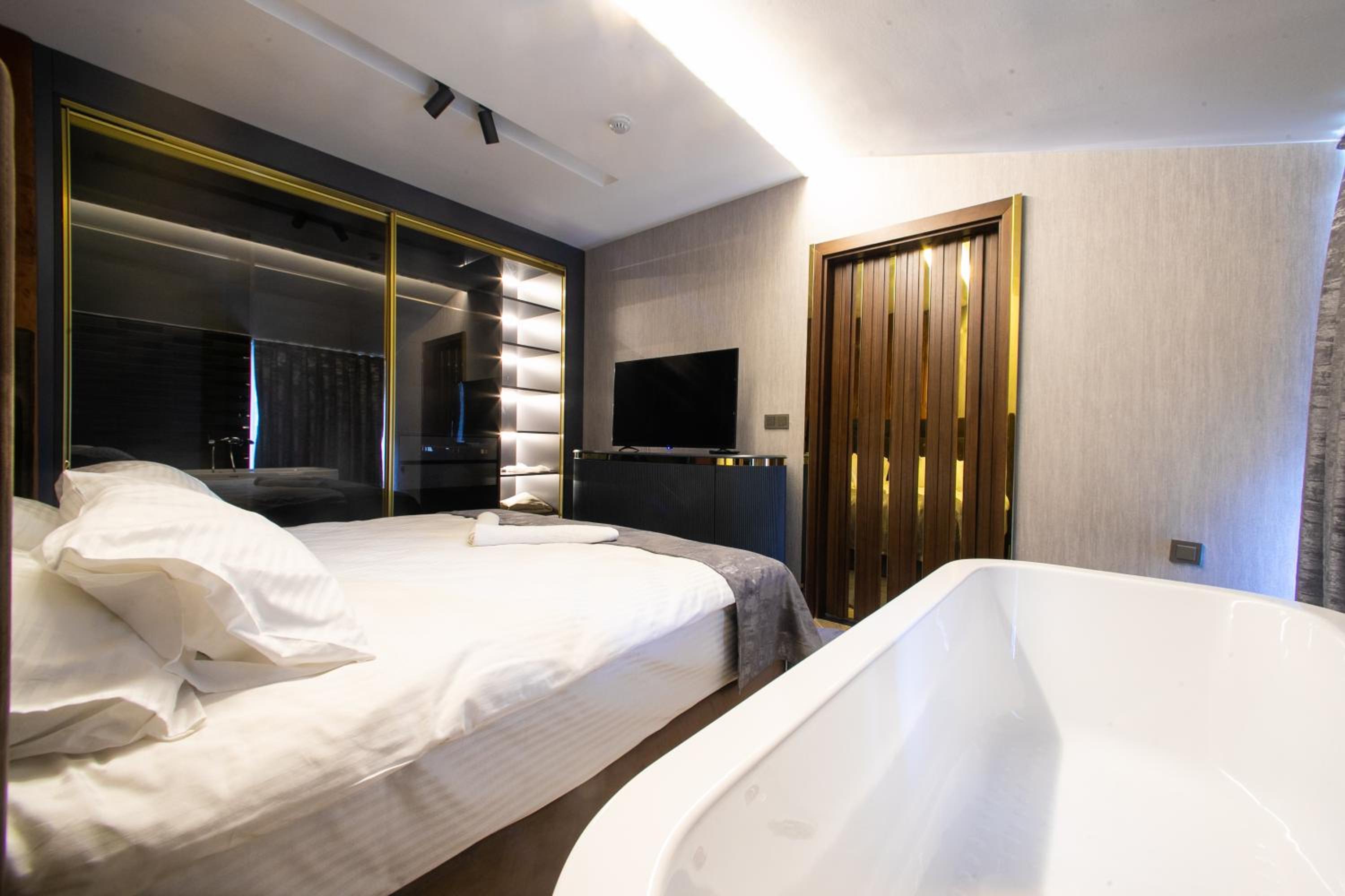 MAD INN HOTEL & SPA - Image 14