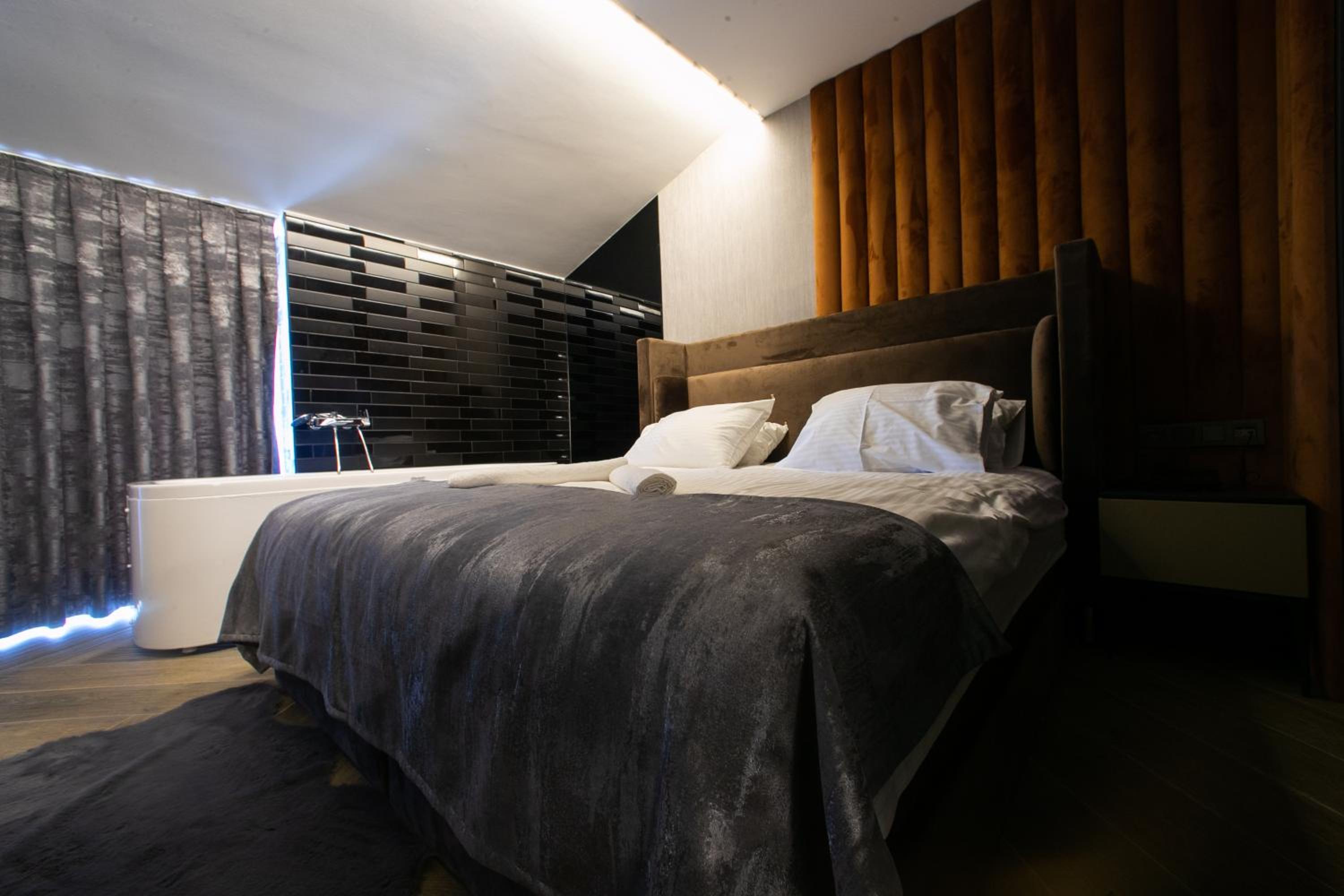 MAD INN HOTEL & SPA - Image 11