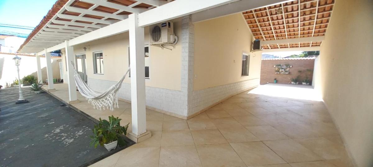 Casa COMPLETA-ÓTIMO WIFI-Espaço PET-TV Ilimitada-03 carros-Até10 pessoas