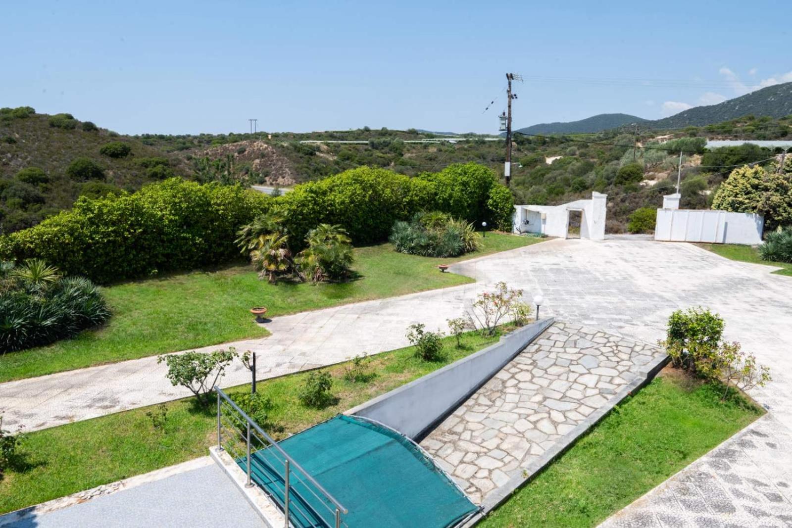 Villa Mae