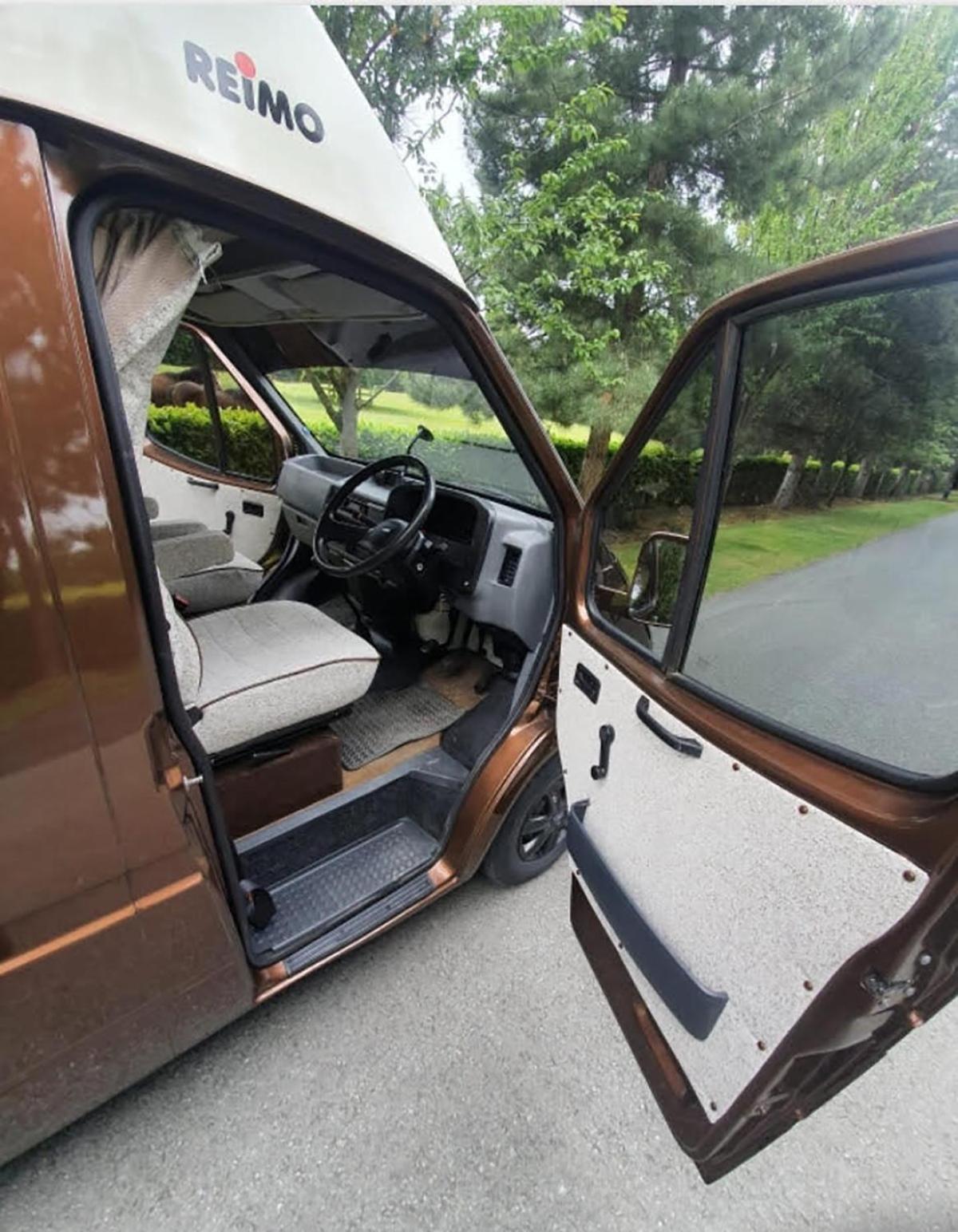 RETRO CAMPER HIRE LTD Campervan Hire Company