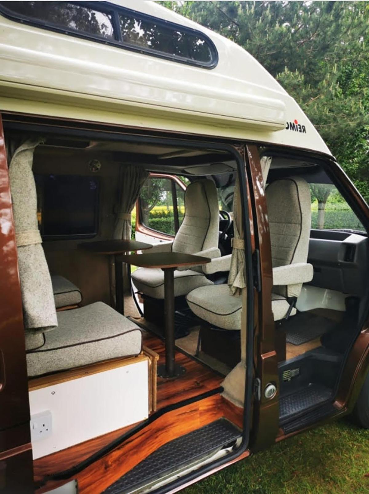 RETRO CAMPER HIRE LTD Campervan Hire Company