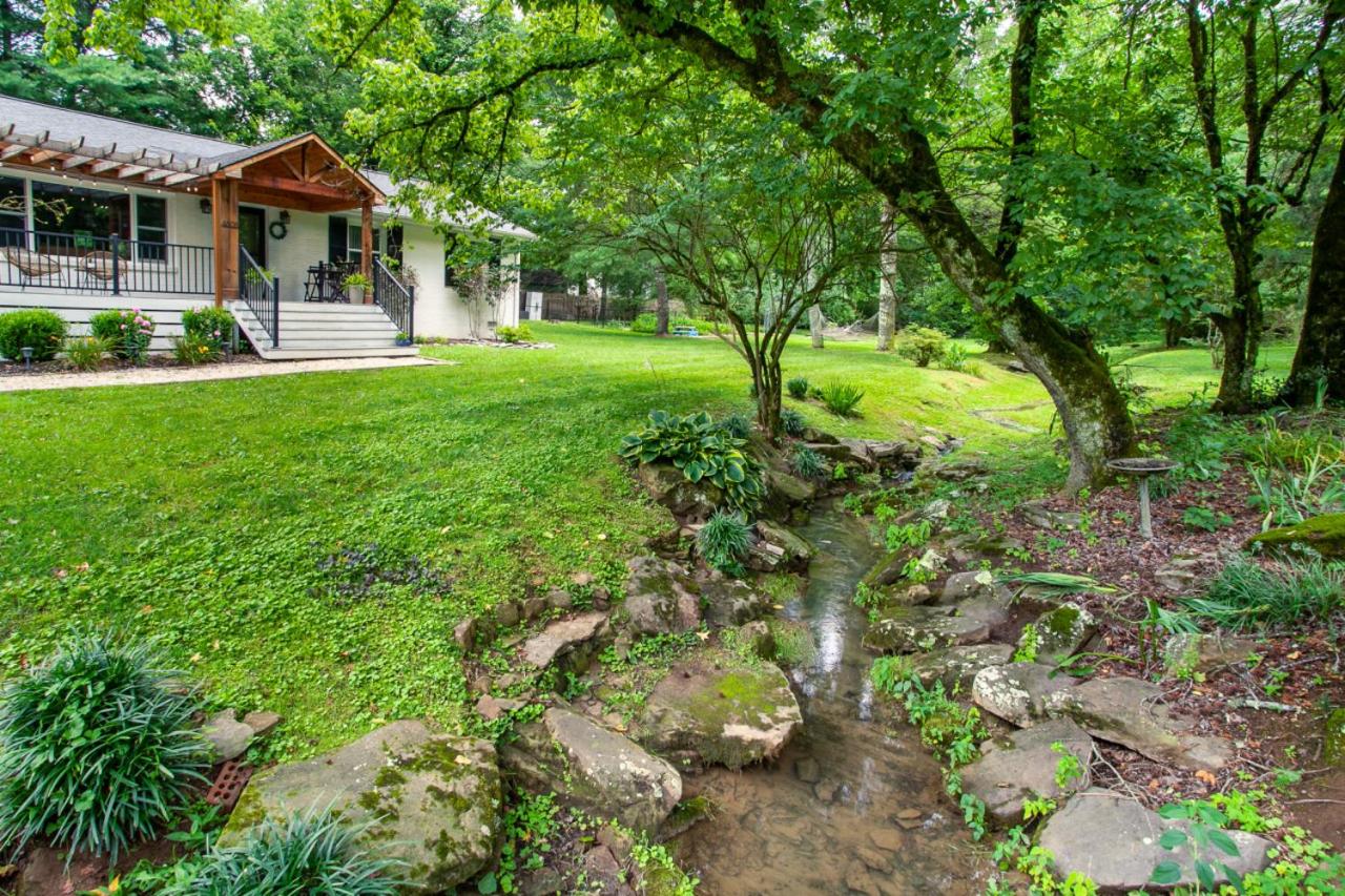 Cozy Creekside Rancher-Heart of Downtown Knoxville view 3