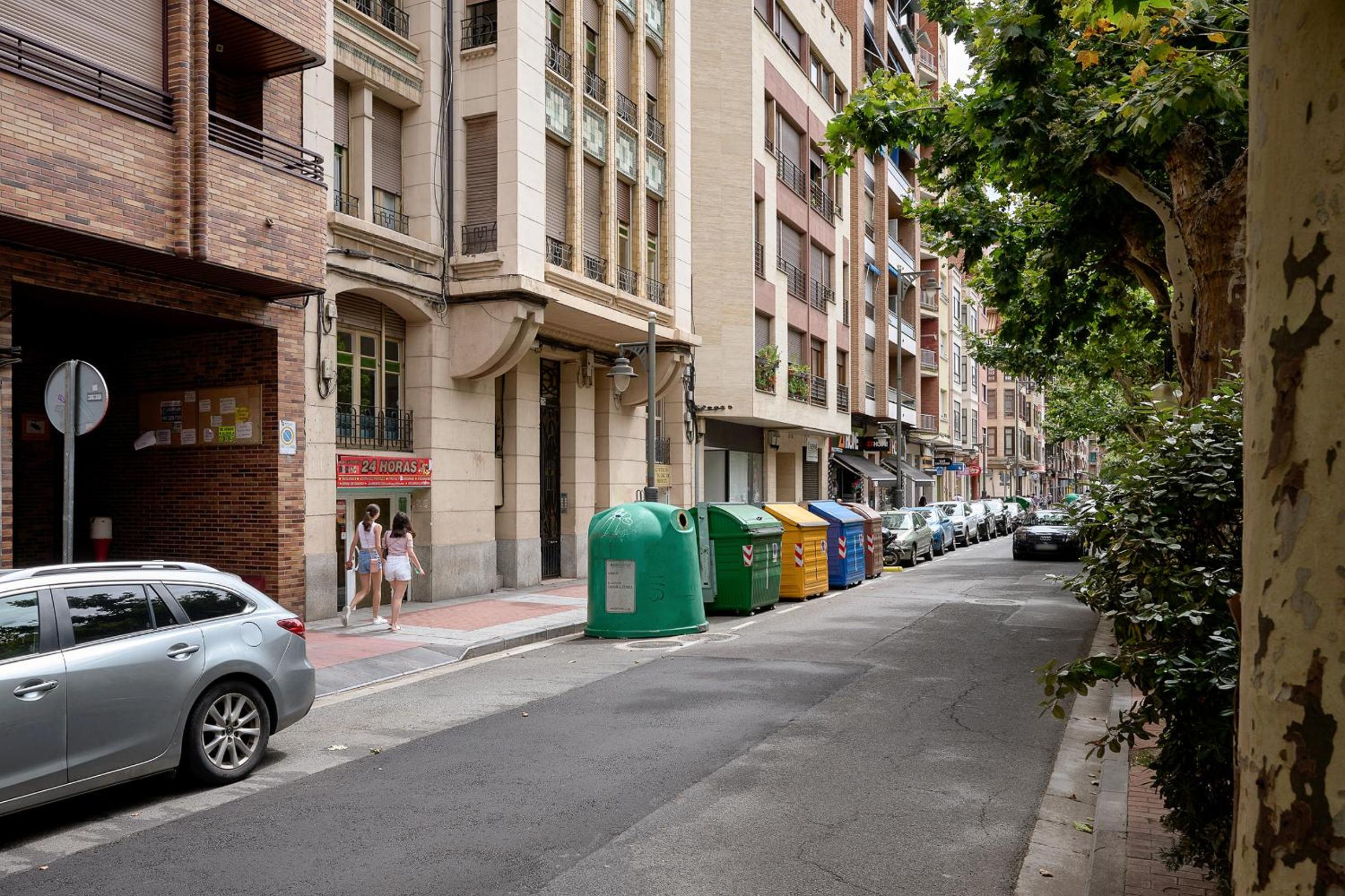 Casita Mela - Apt. p/8 pax con terraza en Logroño view 3
