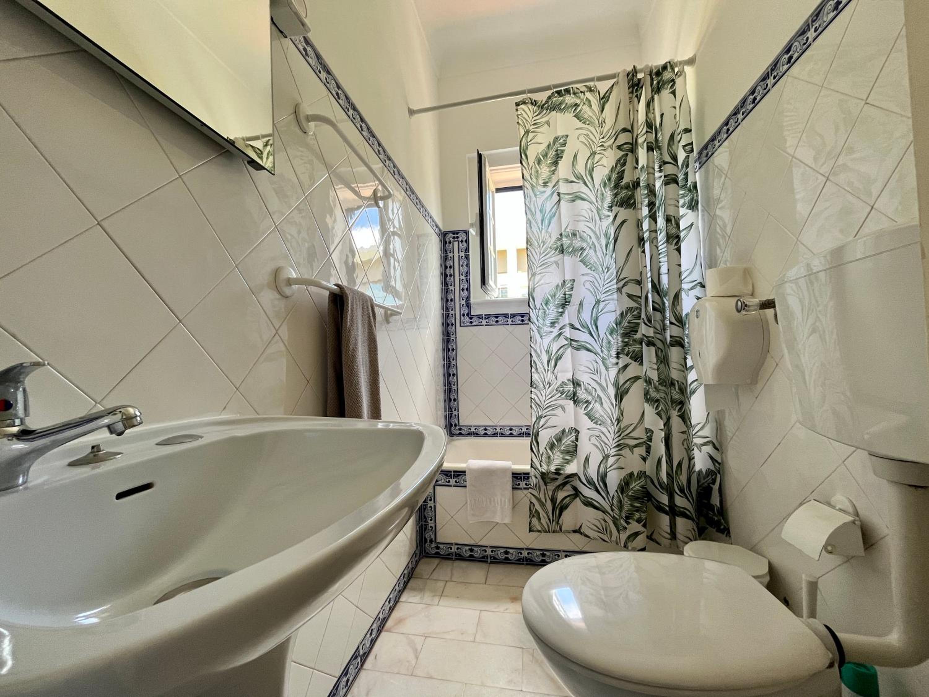 Eco Ljmonade Hostel