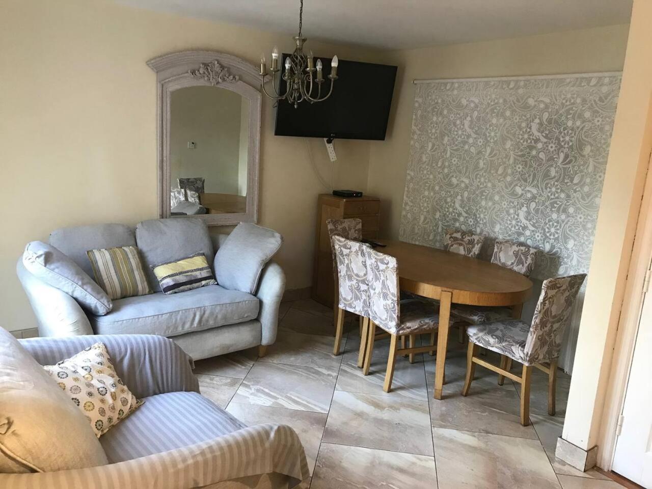 Dublin Home by Clonsilla train 25min to City