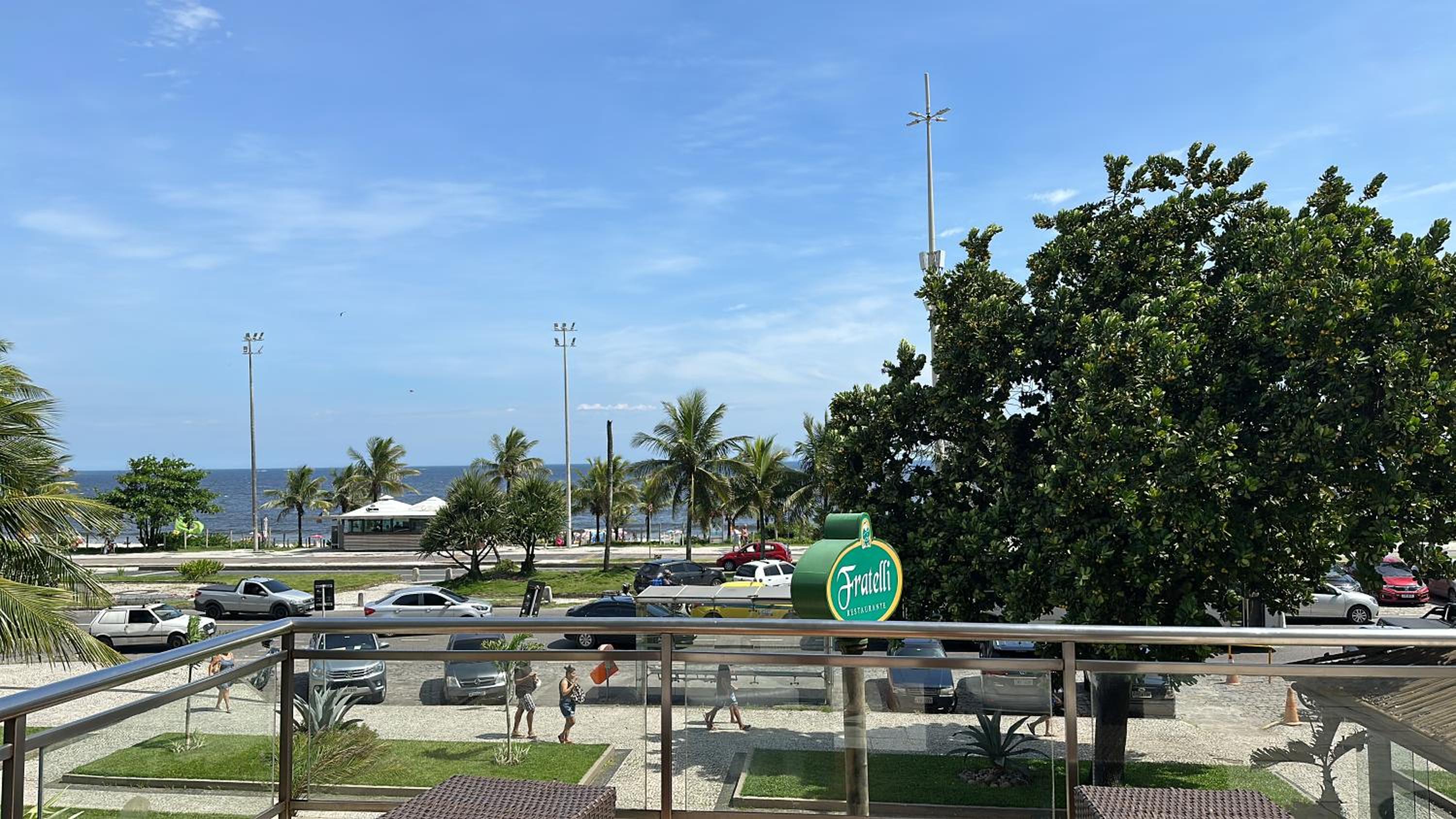 Apartamento em frente à praia, com vista mar e ao lado do Wndsor