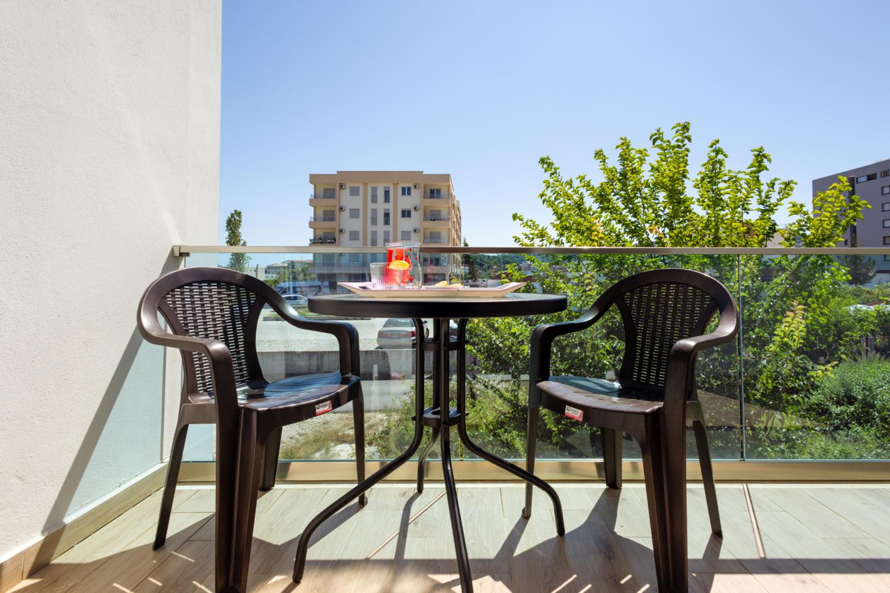 Reis Apartments photo 4