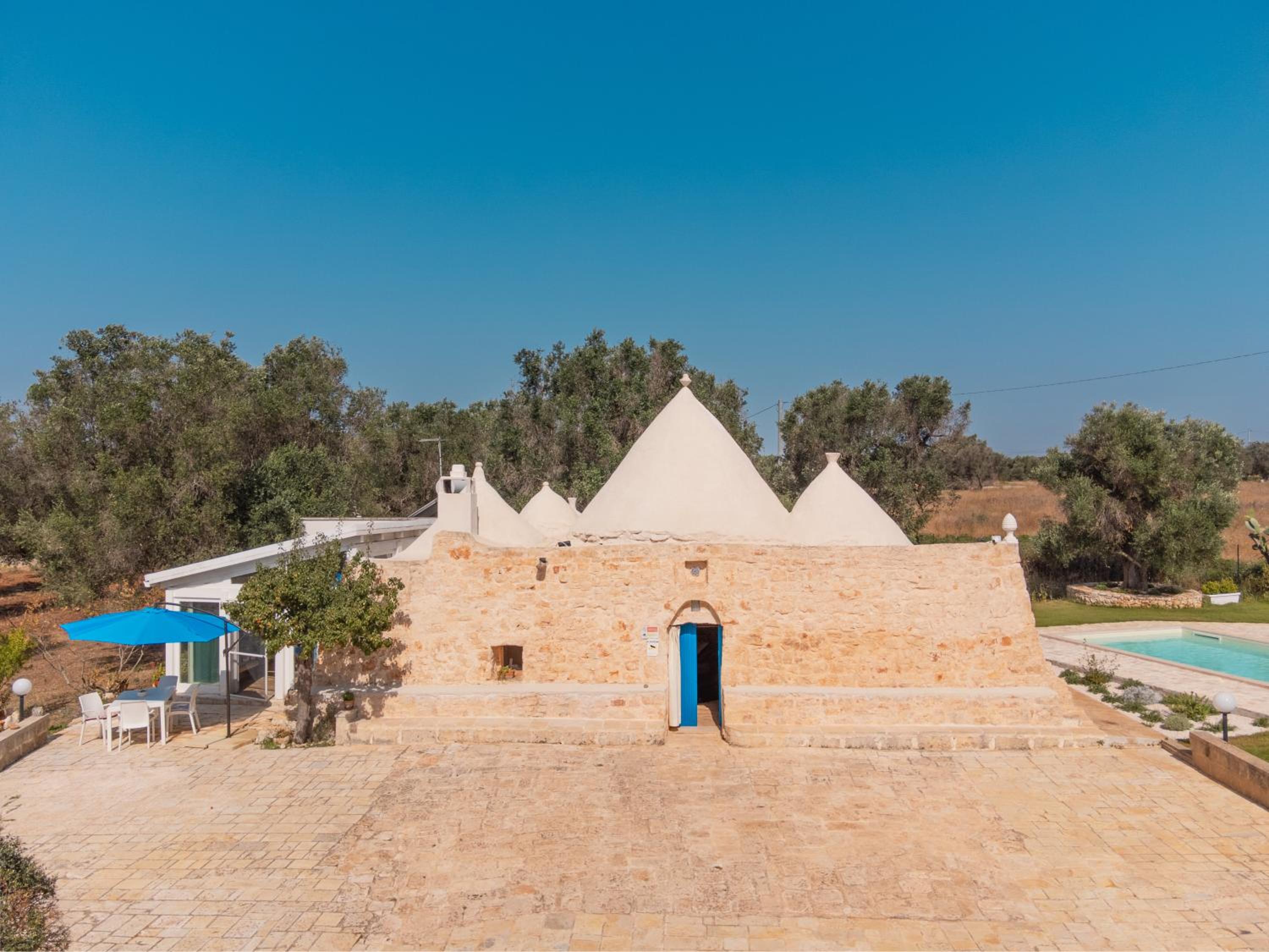 Trullo Tarantini con piscina privata view 2