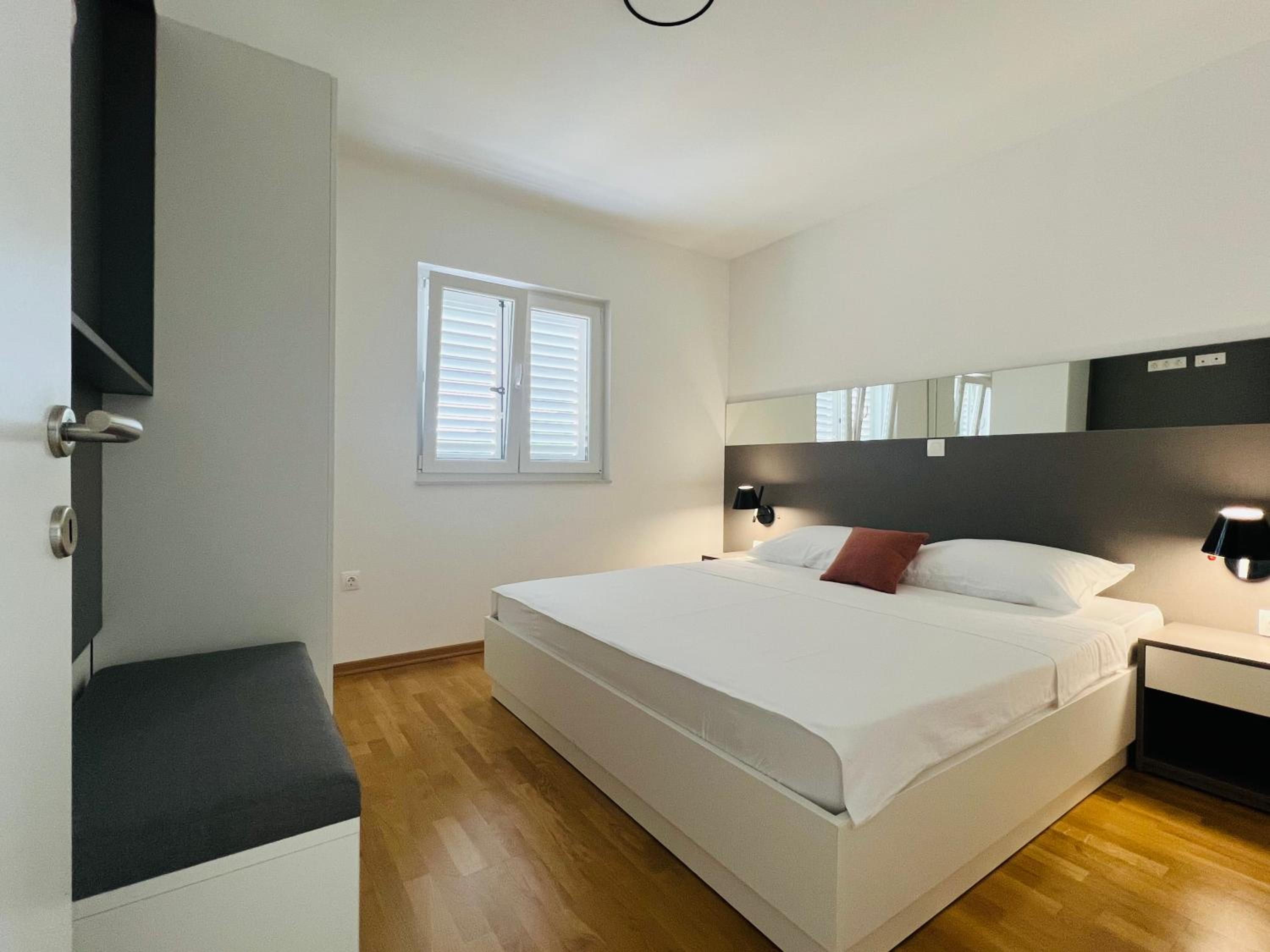 Apartmani AViS