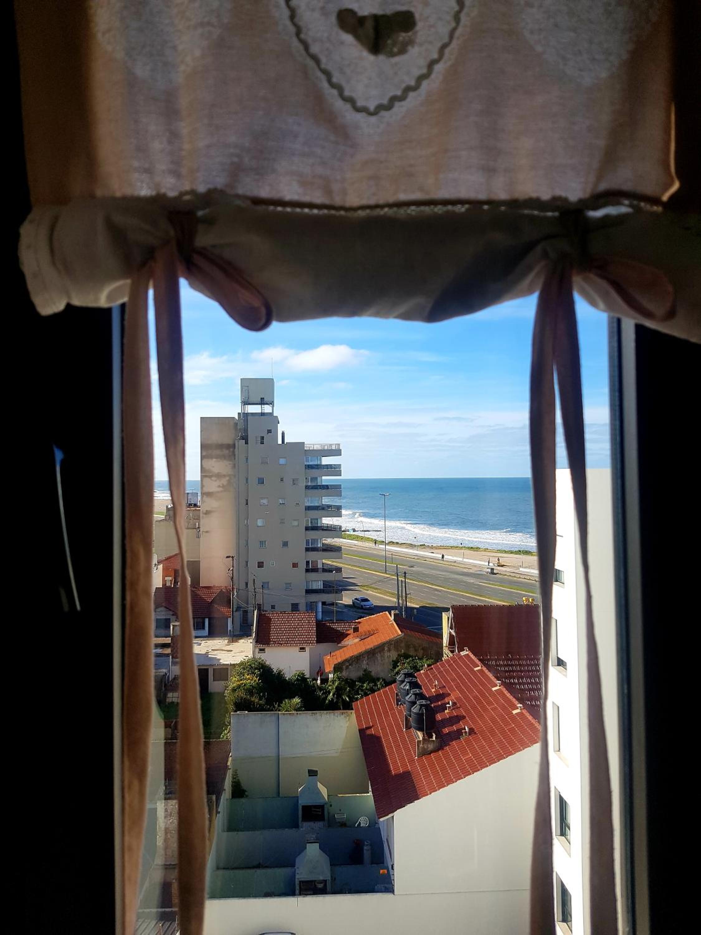 Semipiso Casaverde,con doble vista al mar, frente a la playa!con cochera y balcón terraza